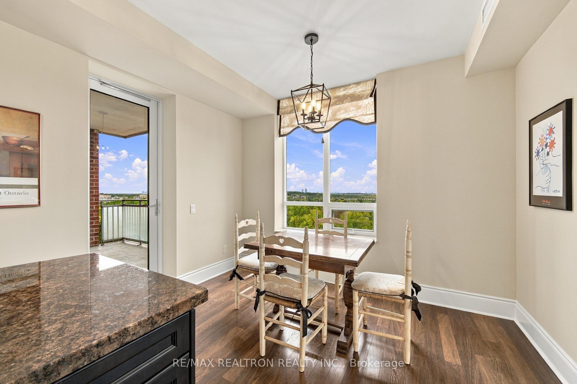 Photo 19 of Unit 702, 10101 Yonge Street, Richmond Hill, Crosby — HOMEH