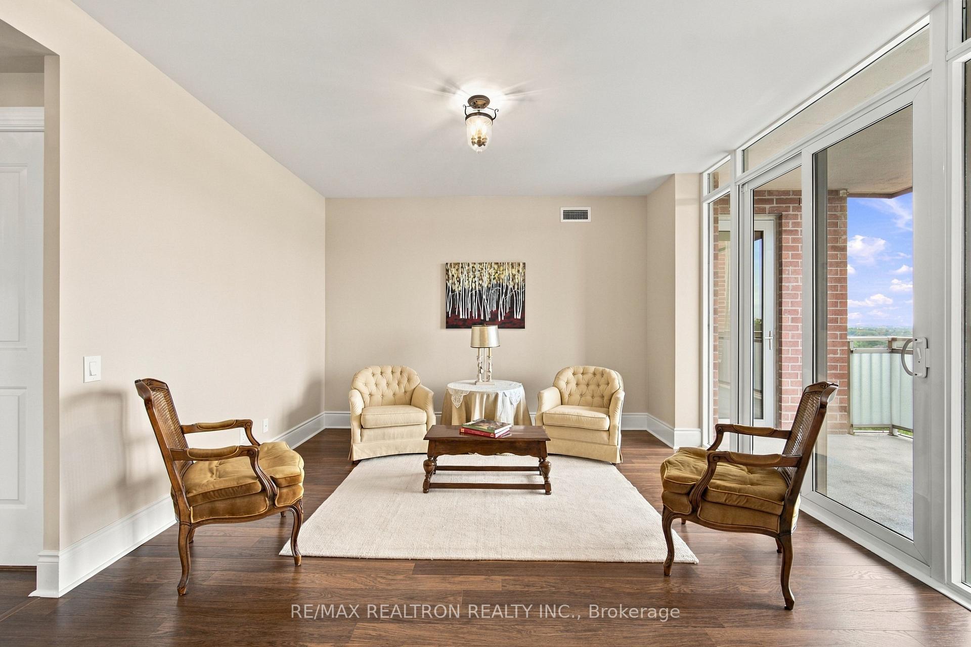 Photo 21 of Unit 702, 10101 Yonge Street, Richmond Hill, Crosby — HOMEH