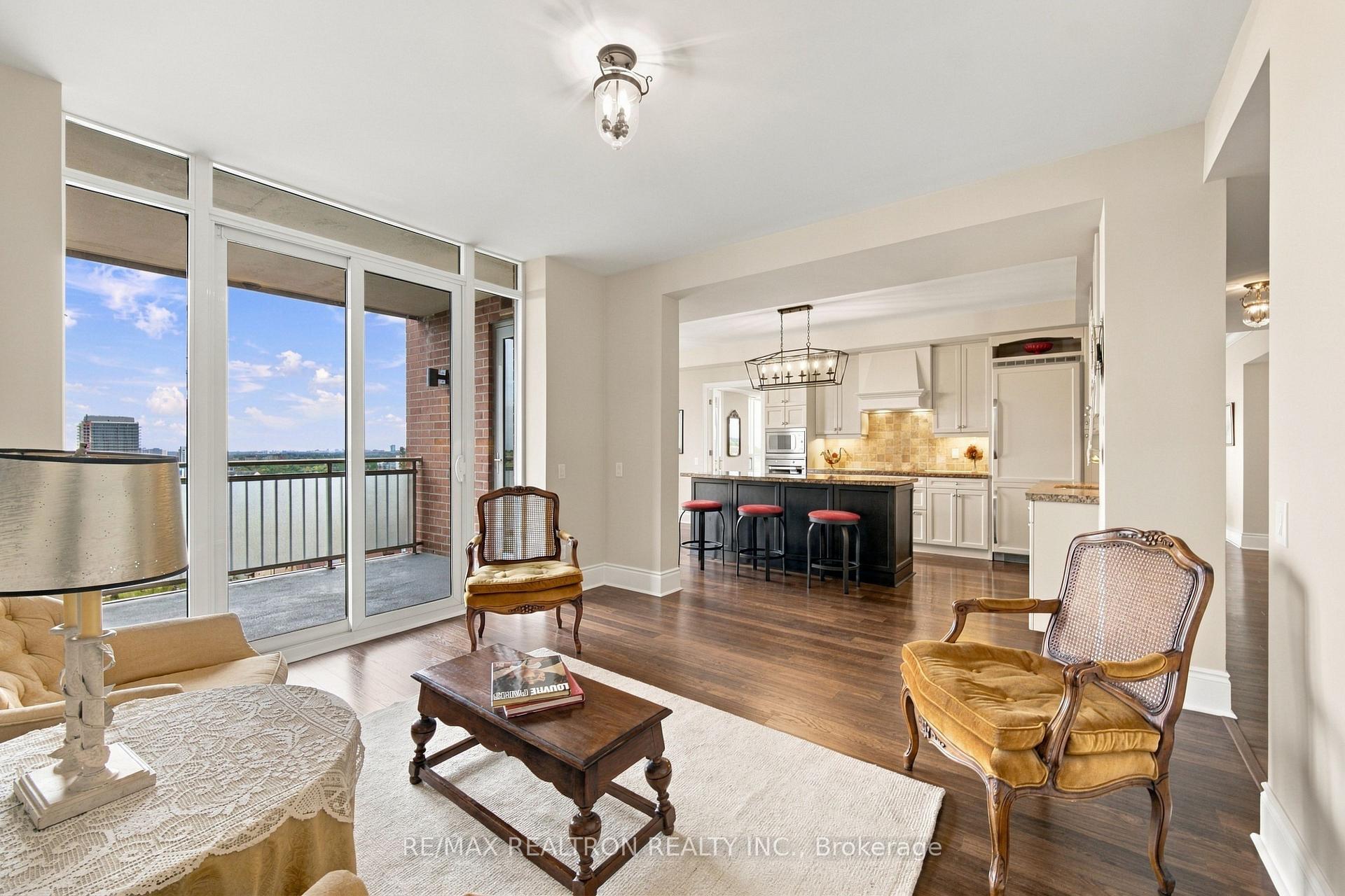 Photo 22 of Unit 702, 10101 Yonge Street, Richmond Hill, Crosby — HOMEH