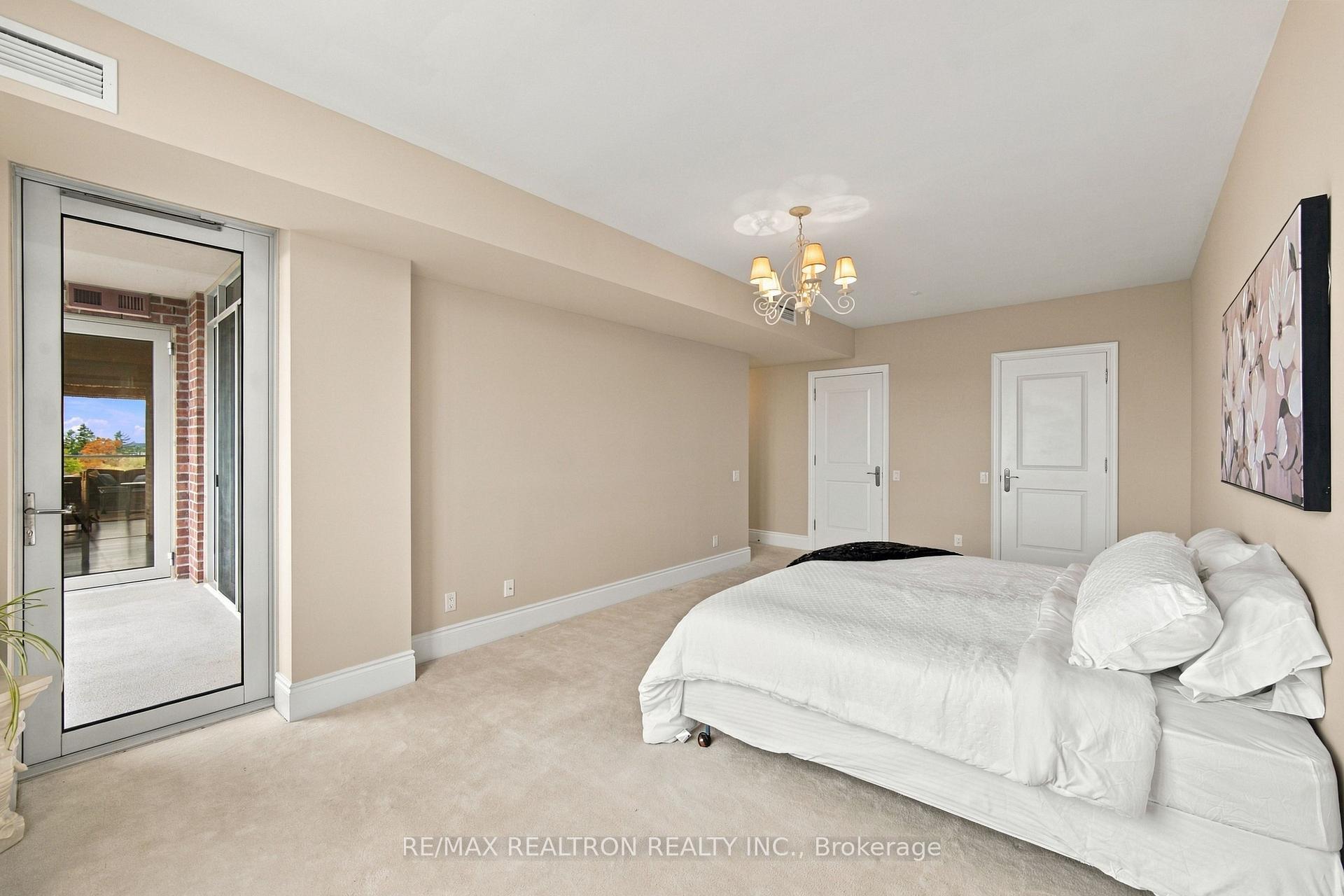 Photo 25 of Unit 702, 10101 Yonge Street, Richmond Hill, Crosby — HOMEH