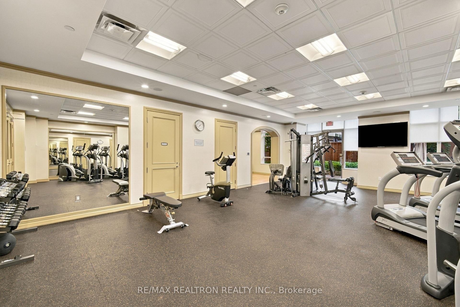 Photo 38 of Unit 702, 10101 Yonge Street, Richmond Hill, Crosby — HOMEH