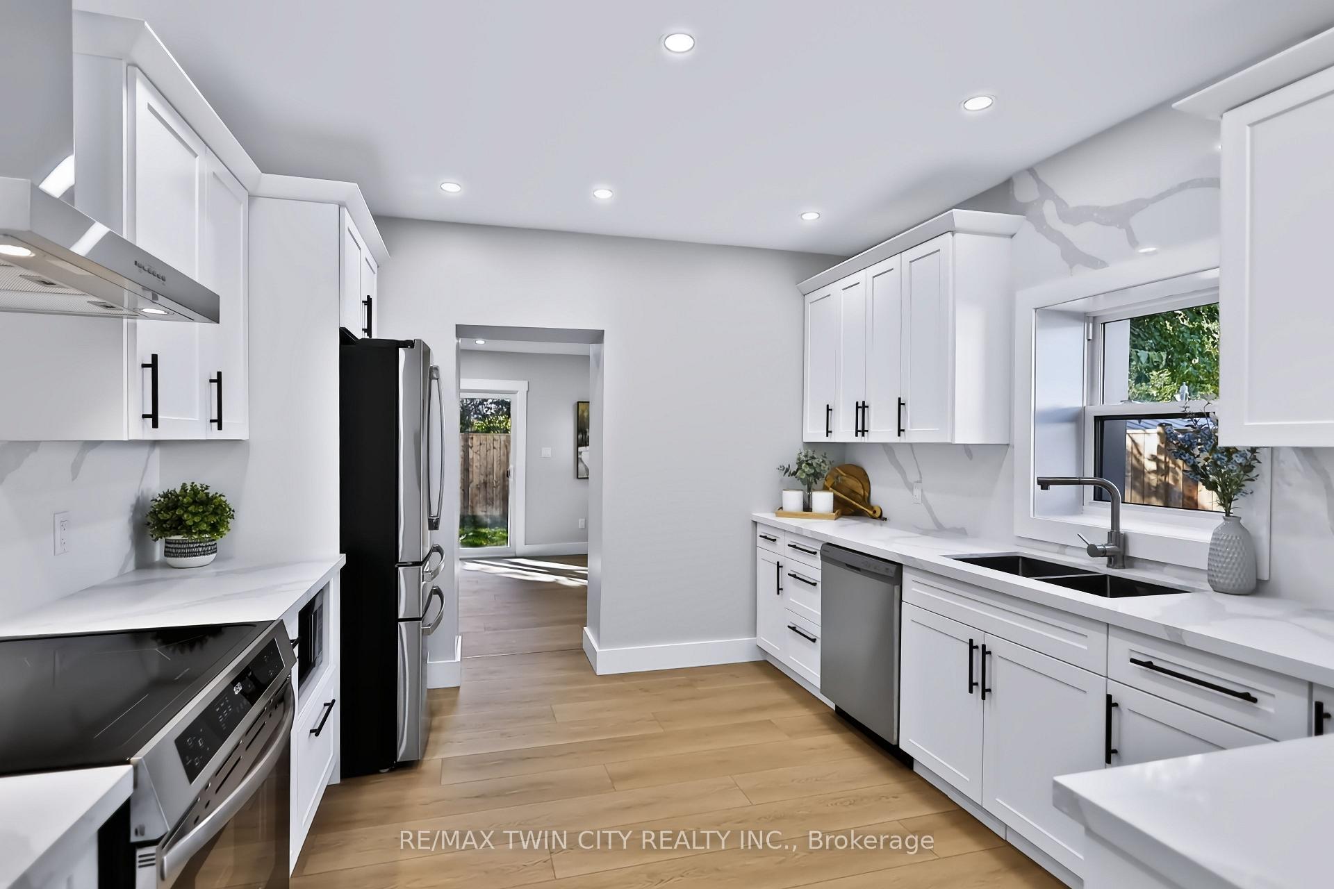 Photo 10 of 9 Walter Street, Brantford, Eagle Place East — HOMEH