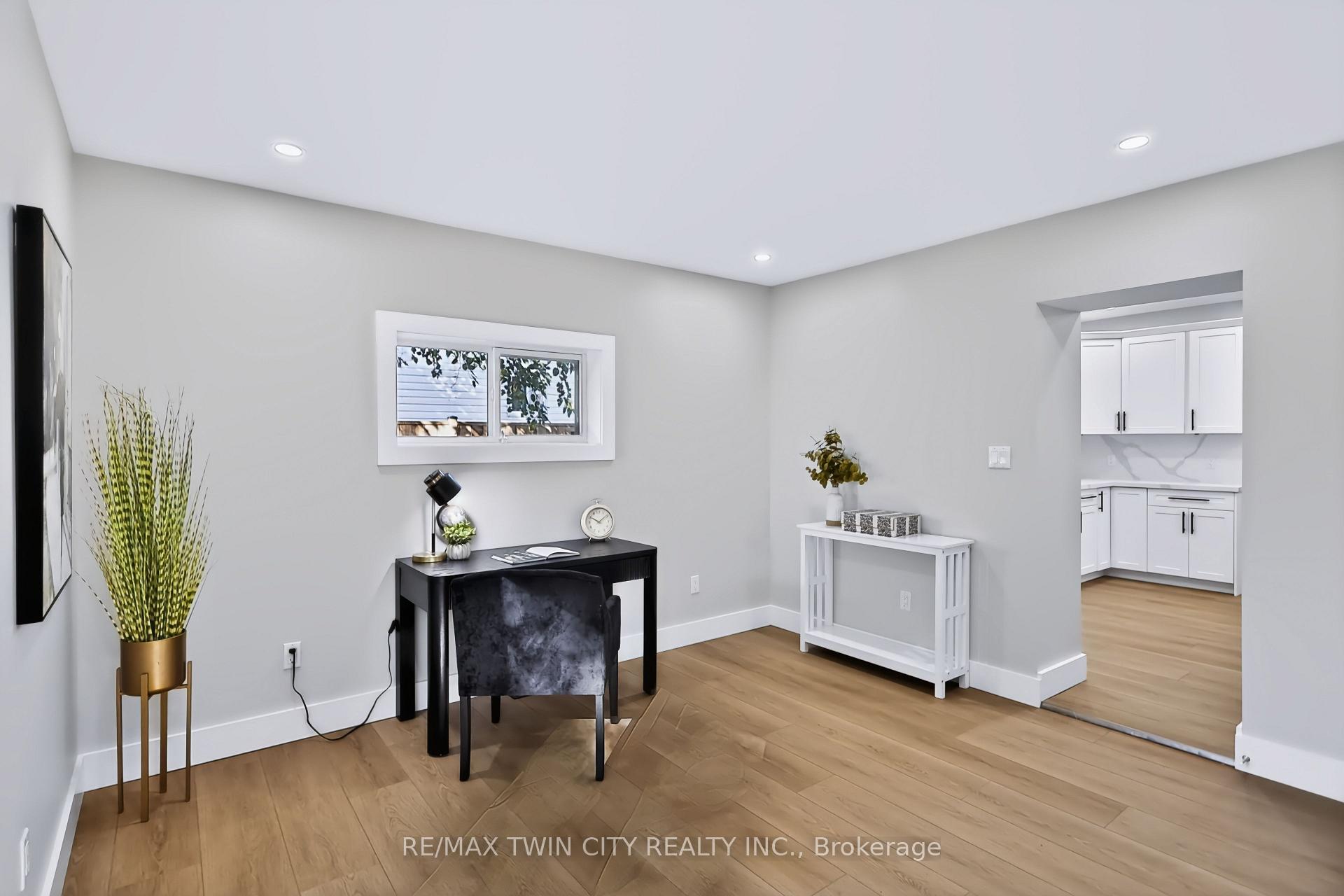 Photo 15 of 9 Walter Street, Brantford, Eagle Place East — HOMEH