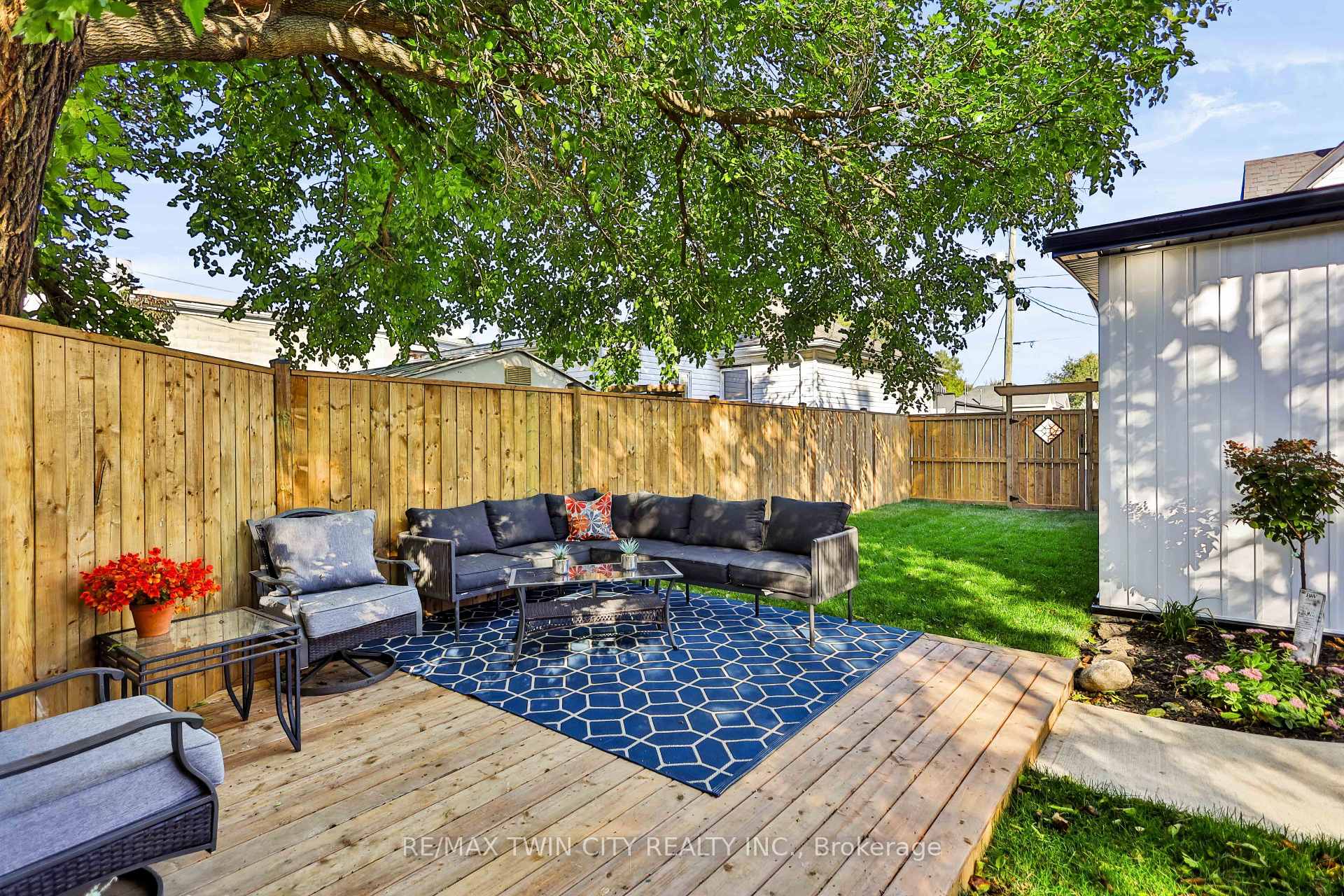 Photo 28 of 9 Walter Street, Brantford, Eagle Place East — HOMEH