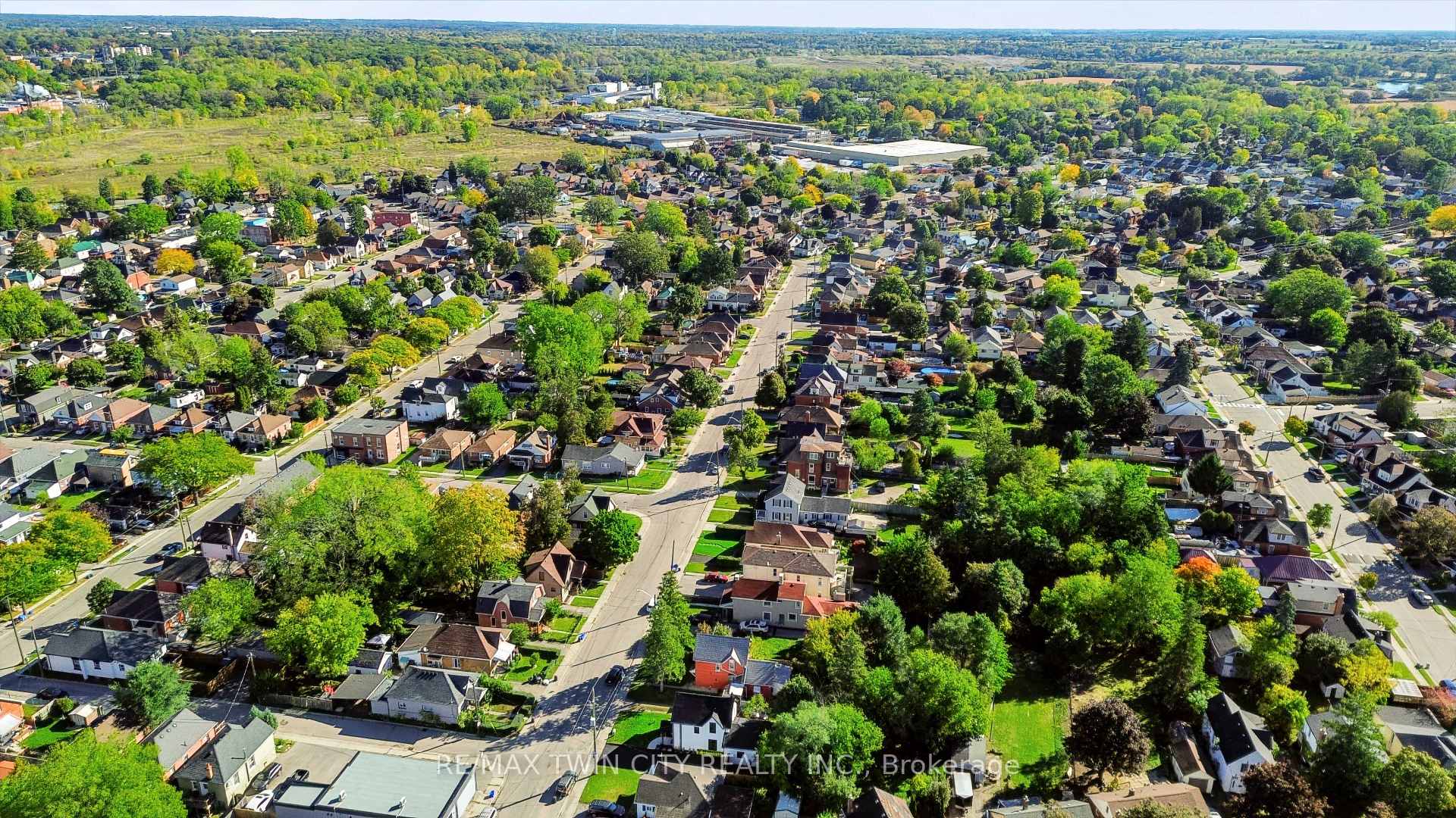 Photo 32 of 9 Walter Street, Brantford, Eagle Place East — HOMEH