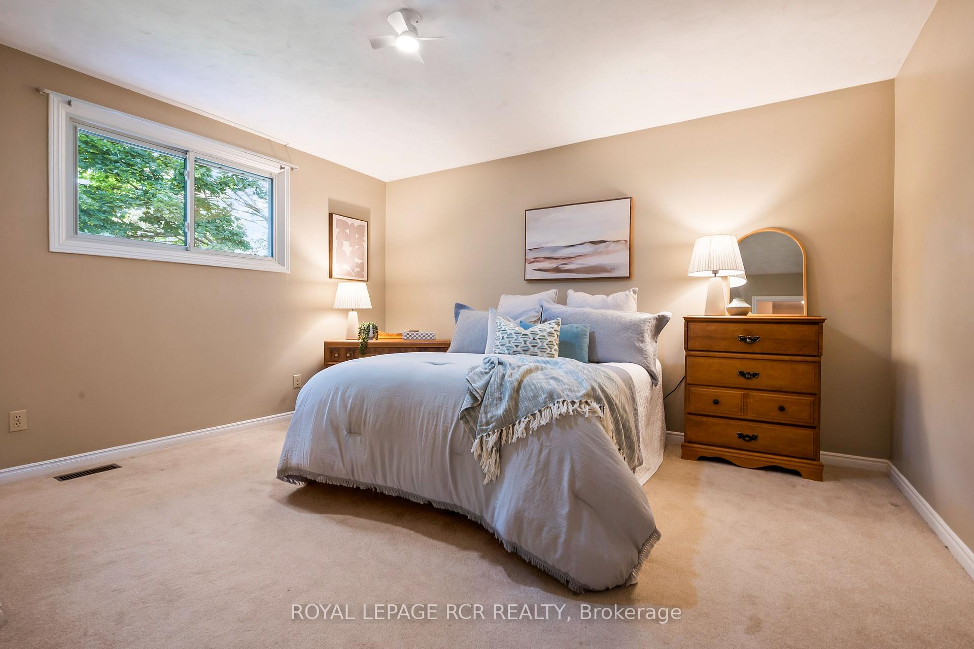 Photo 13 of 137 White Pine Crescent, Waterloo, North Lakeshore — HOMEH