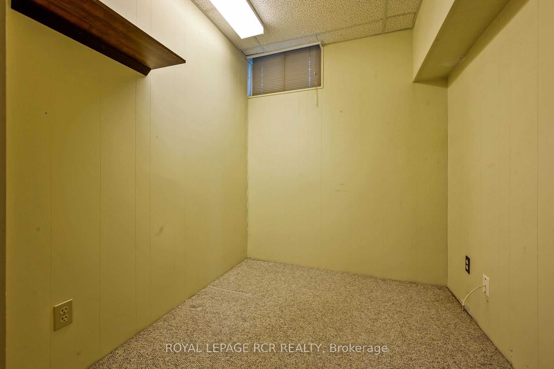 Photo 27 of 137 White Pine Crescent, Waterloo, North Lakeshore — HOMEH