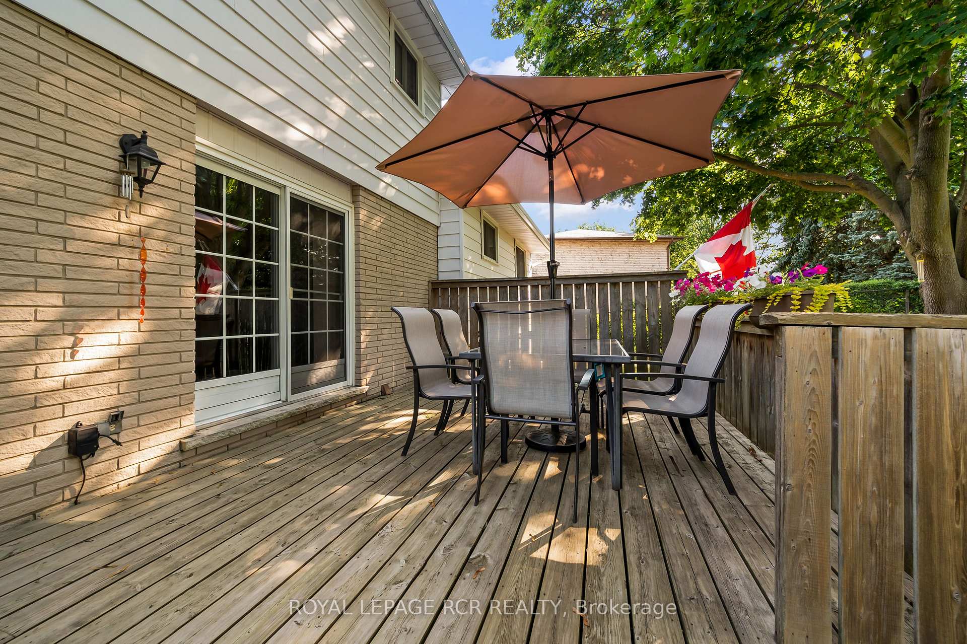 Photo 28 of 137 White Pine Crescent, Waterloo, North Lakeshore — HOMEH