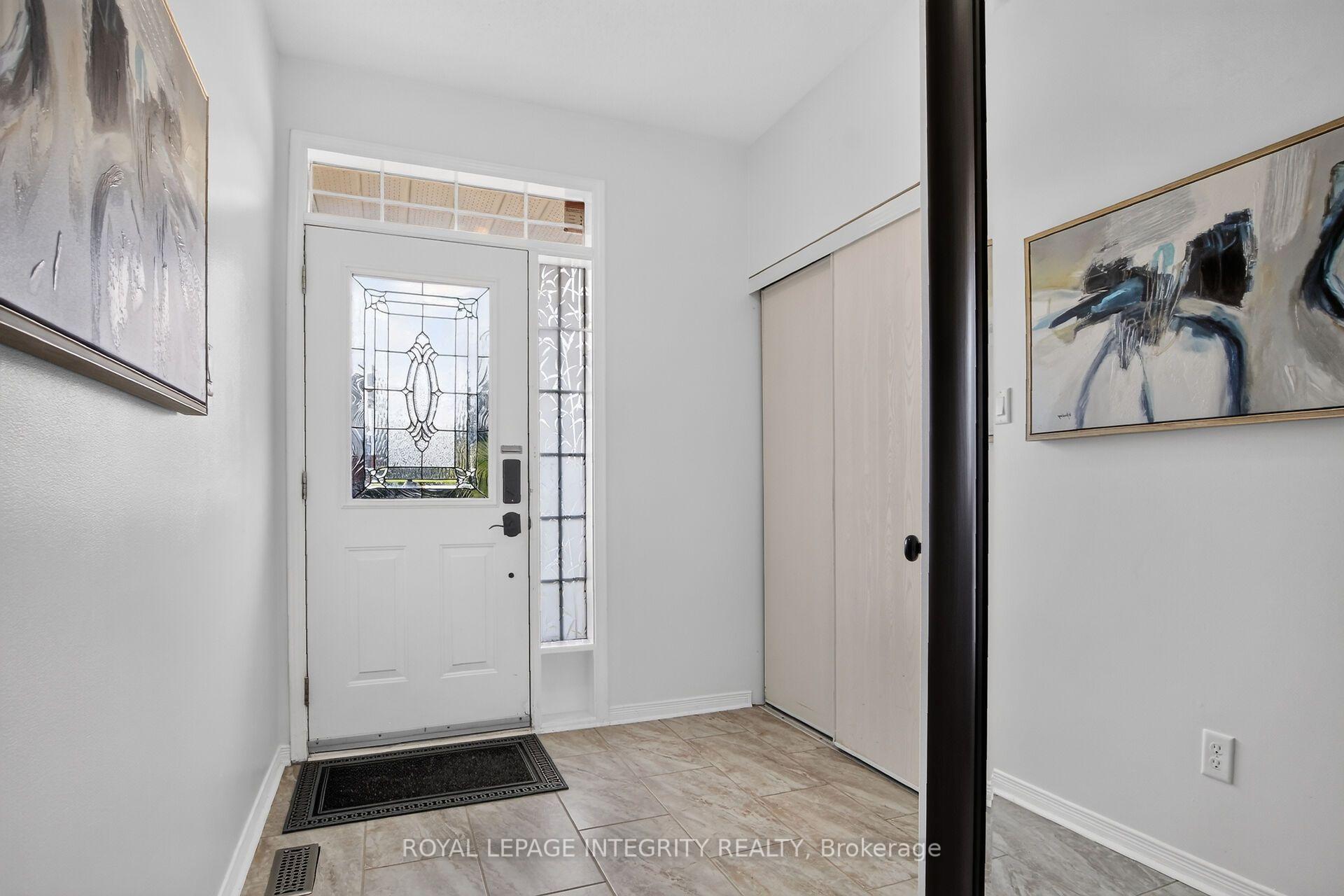 Photo 5 of 1 Chantilly Gate, Ottawa, Stittsville (North) — HOMEH