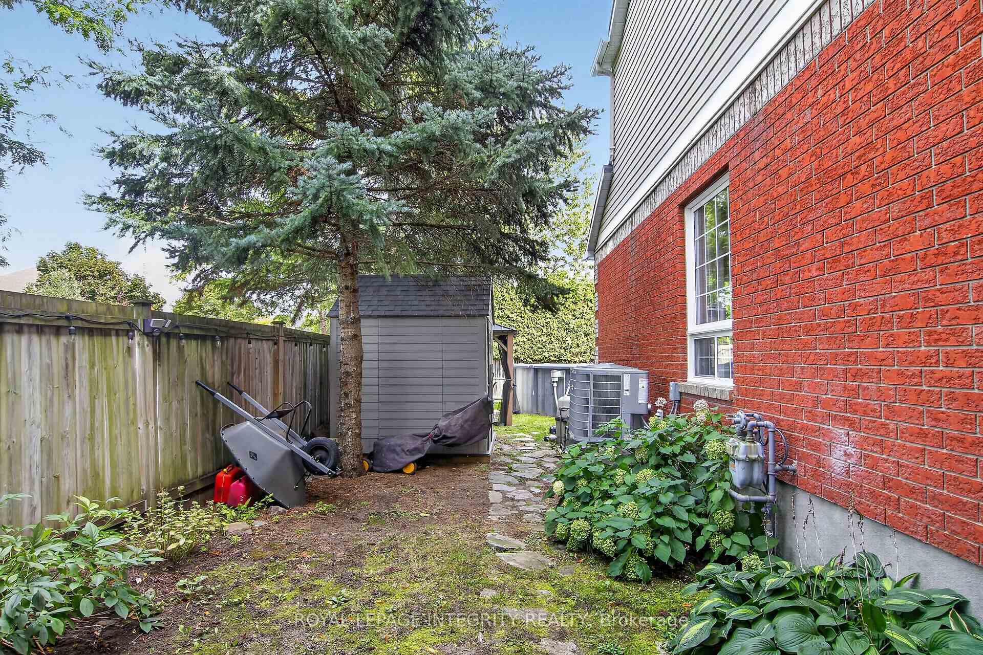 Photo 38 of 1 Chantilly Gate, Ottawa, Stittsville (North) — HOMEH