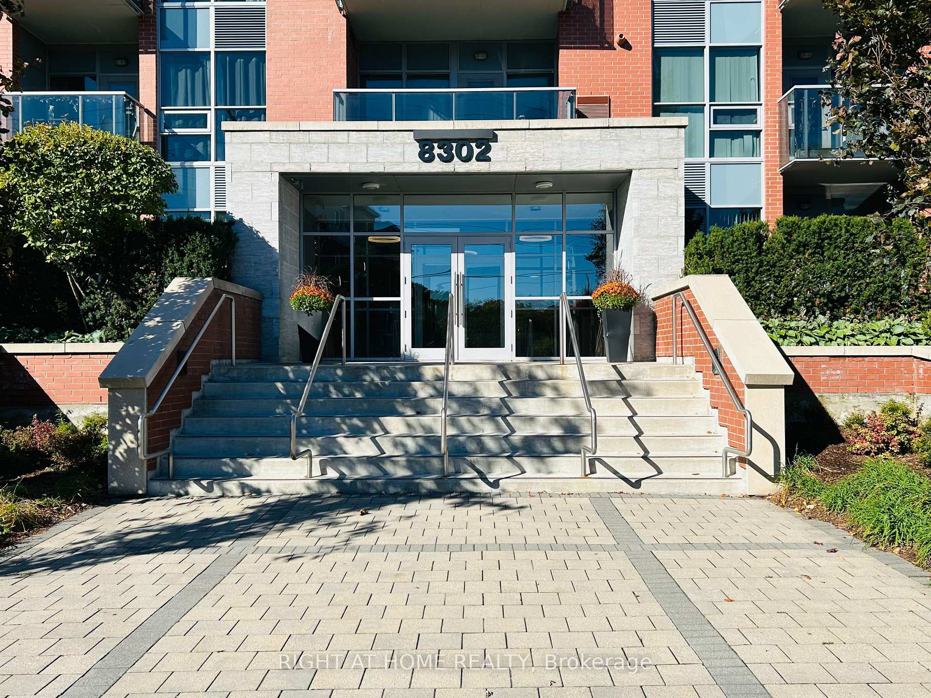 Photo 3 of Unit 207, 8302 Islington Avenue, Vaughan, Islington Woods — HOMEH