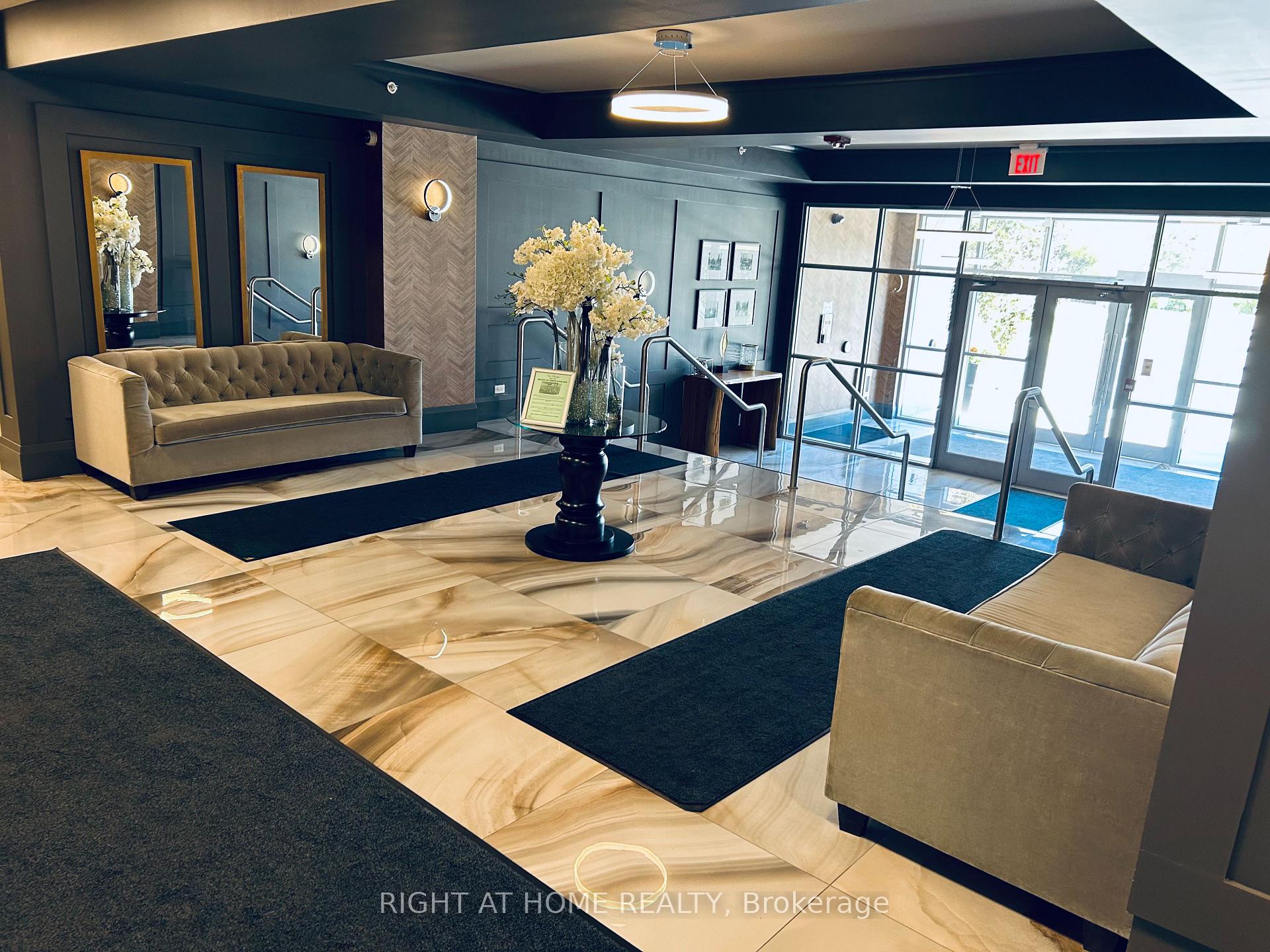 Photo 6 of Unit 207, 8302 Islington Avenue, Vaughan, Islington Woods — HOMEH