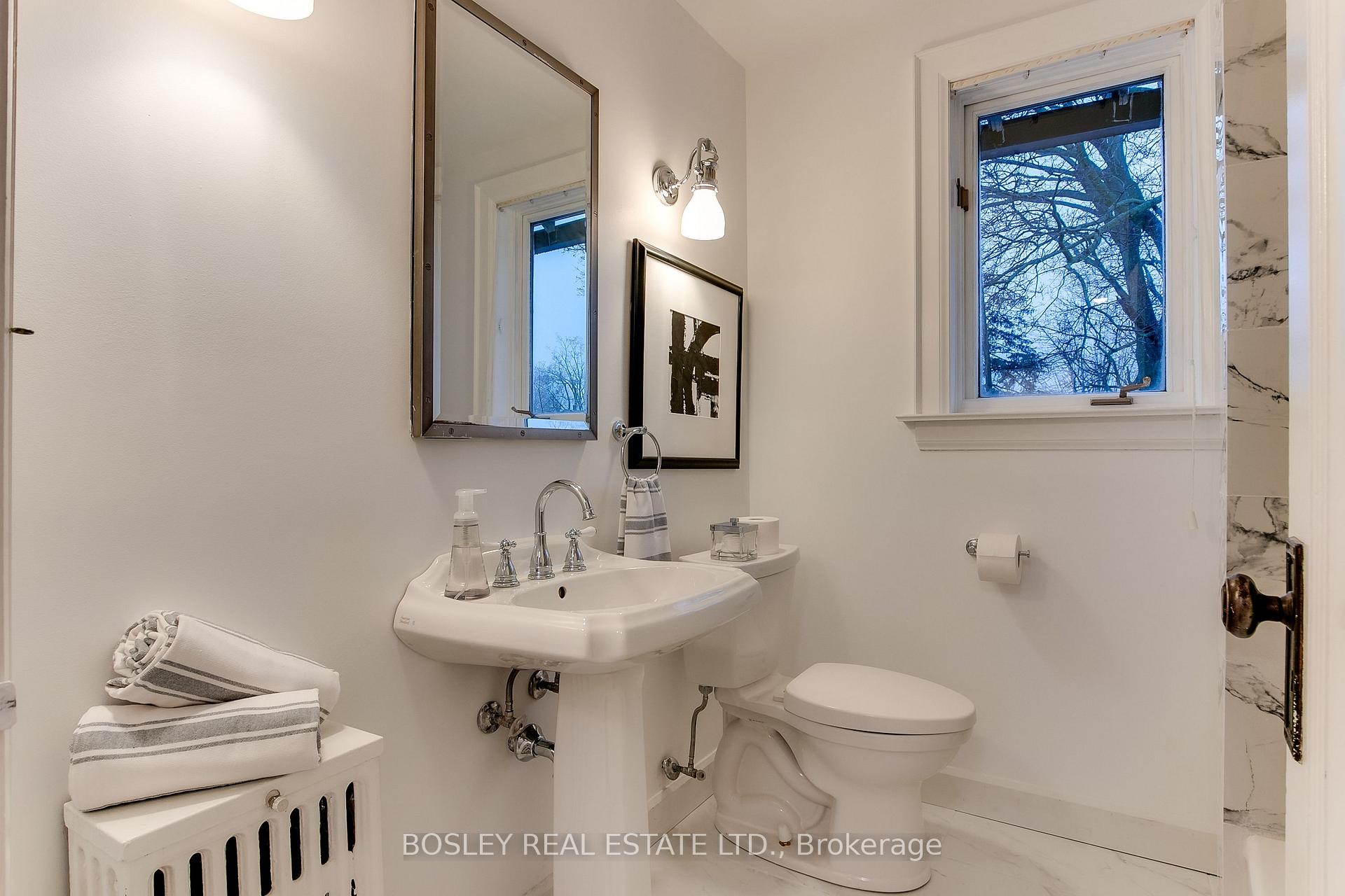 Photo 33 of 42 Thurston Road, Toronto, Mount Pleasant East — HOMEH