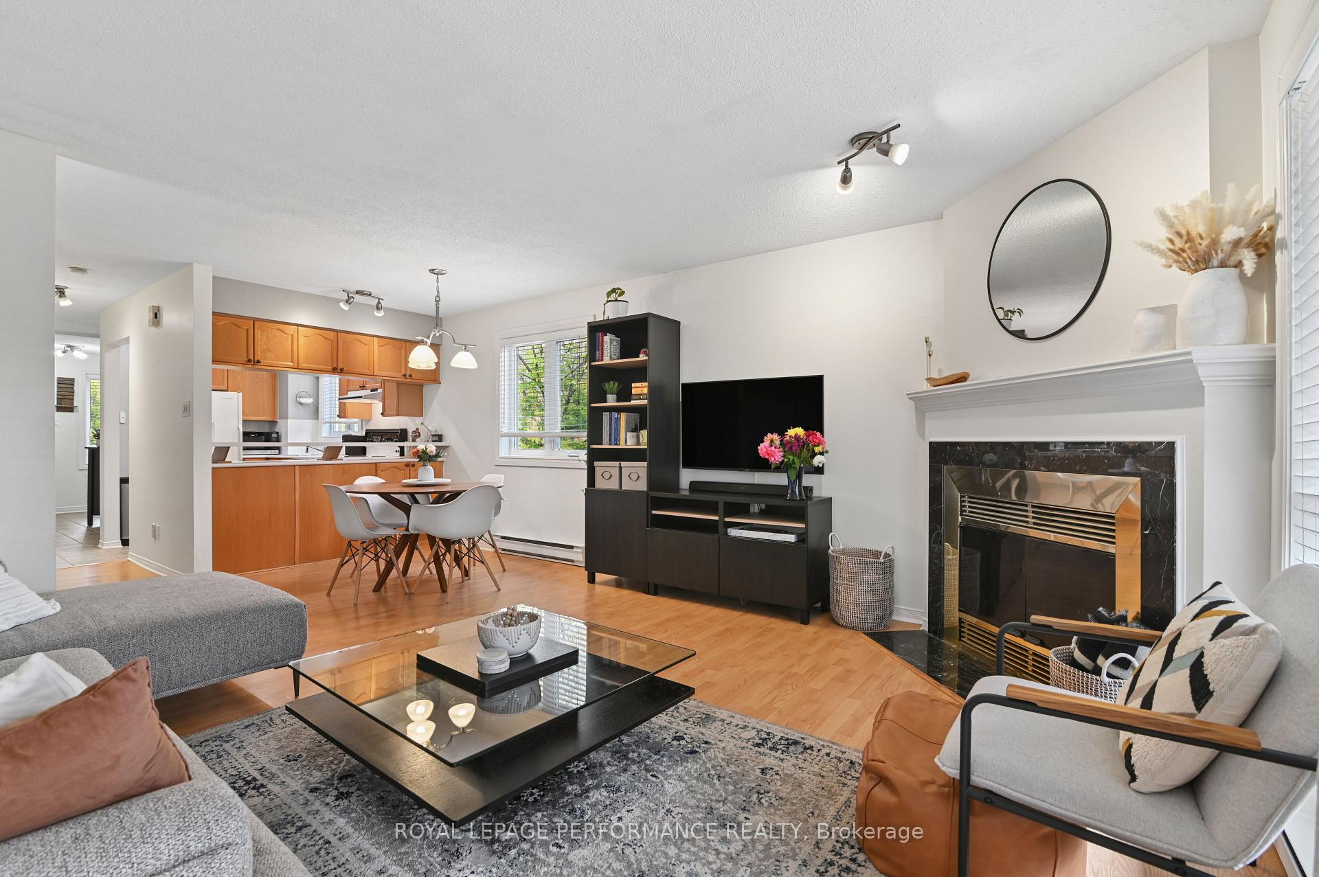Photo 11 of Unit 6, 266 Briston Private, Ottawa, Hunt Club Park — HOMEH
