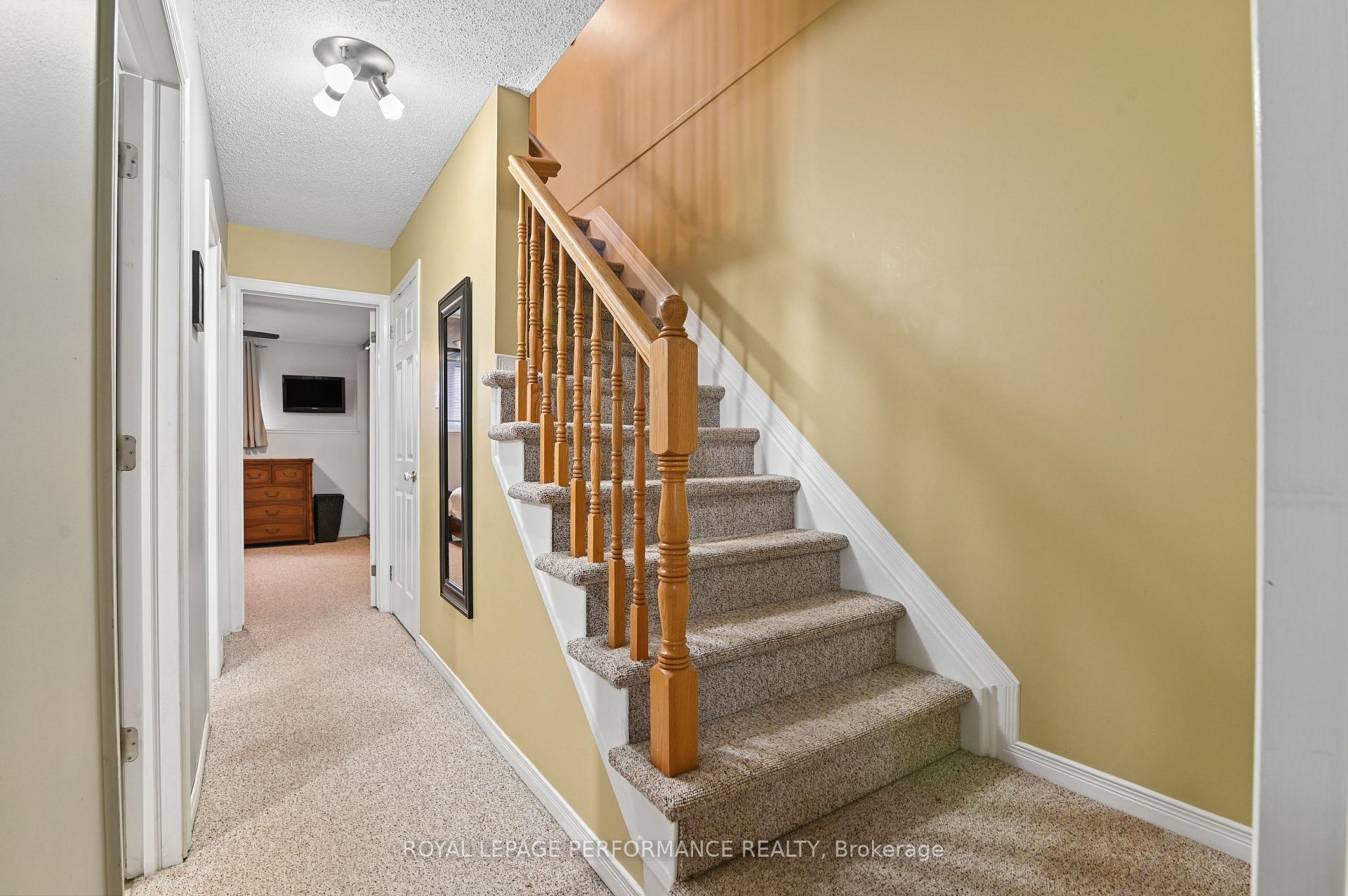 Photo 17 of Unit 6, 266 Briston Private, Ottawa, Hunt Club Park — HOMEH
