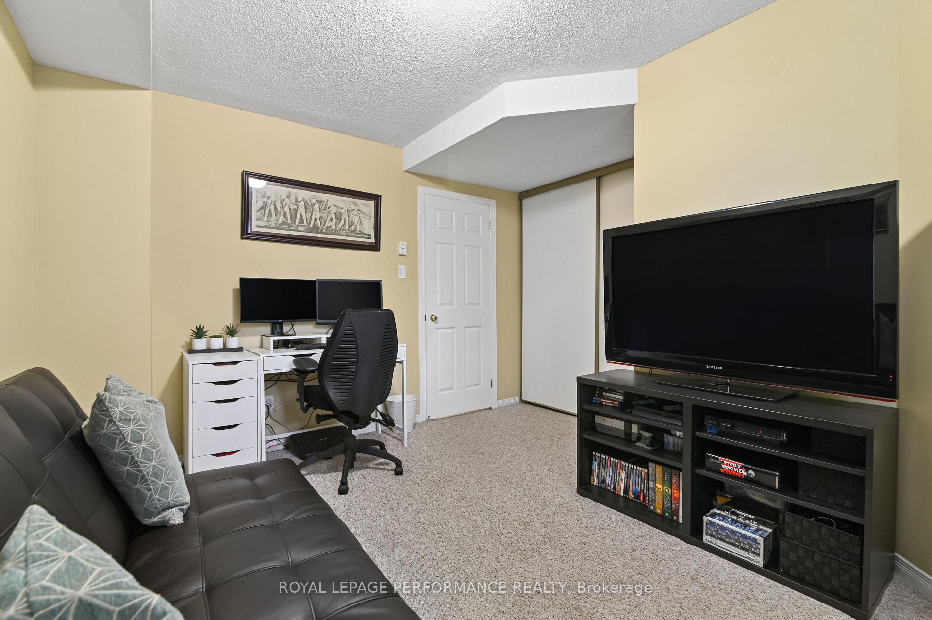 Photo 21 of Unit 6, 266 Briston Private, Ottawa, Hunt Club Park — HOMEH