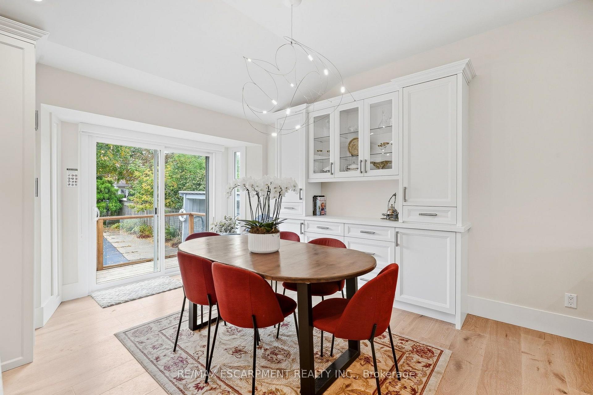 Photo 4 of 502 Karen Drive, Burlington, Brant — HOMEH