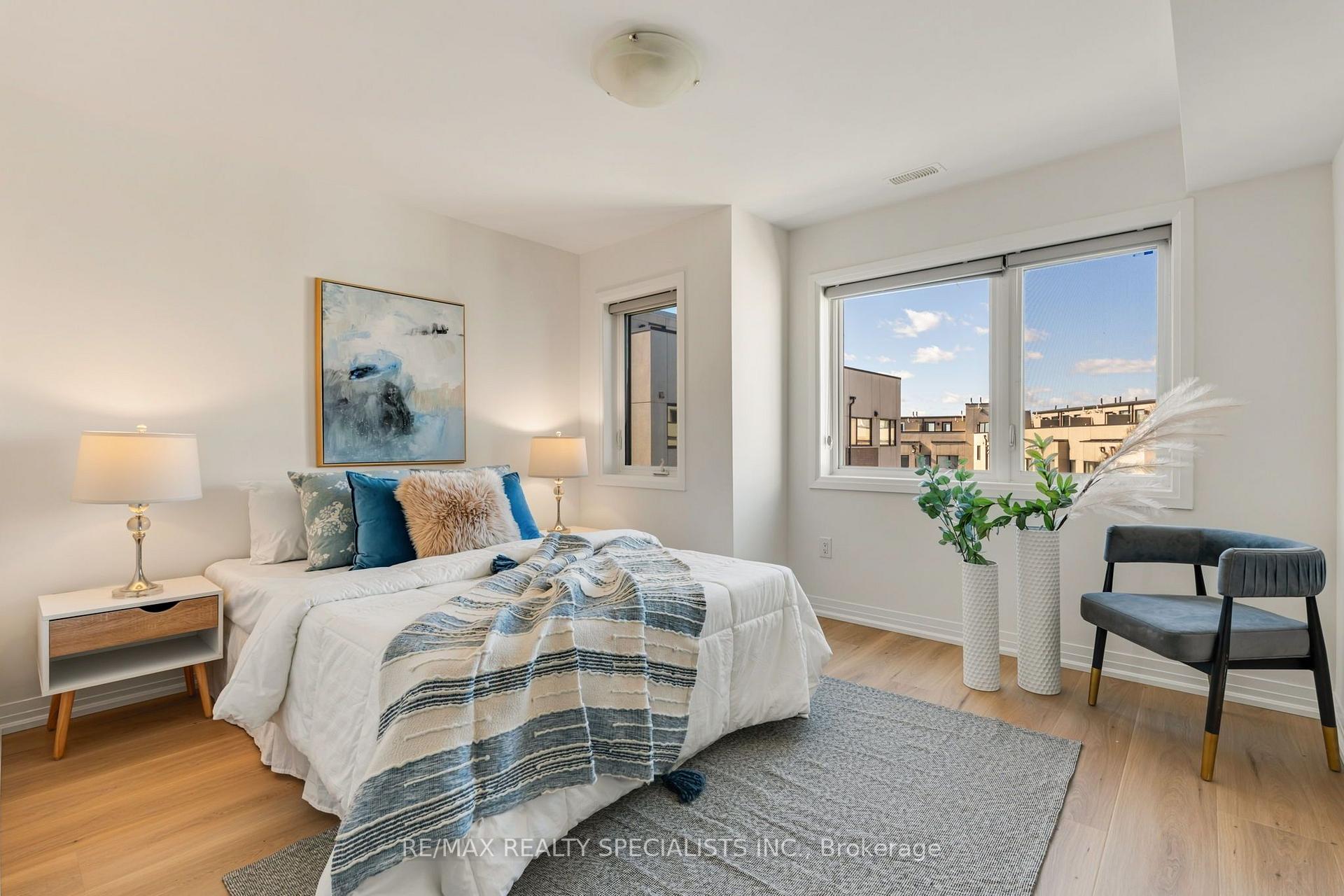 Photo 29 of 162 William Duncan Road, North York, Downsview-Roding-CFB — HOMEH