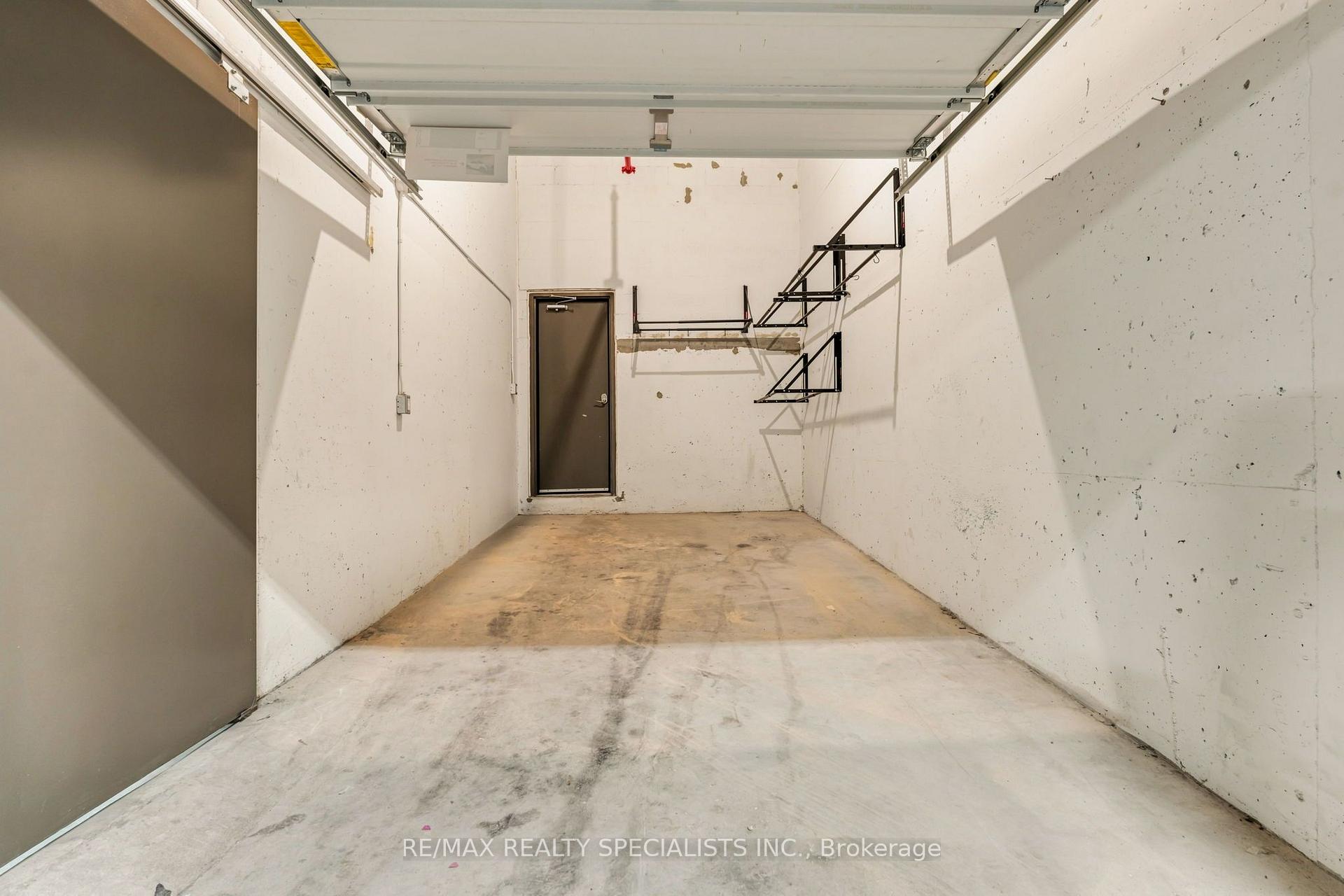 Photo 40 of 162 William Duncan Road, North York, Downsview-Roding-CFB — HOMEH
