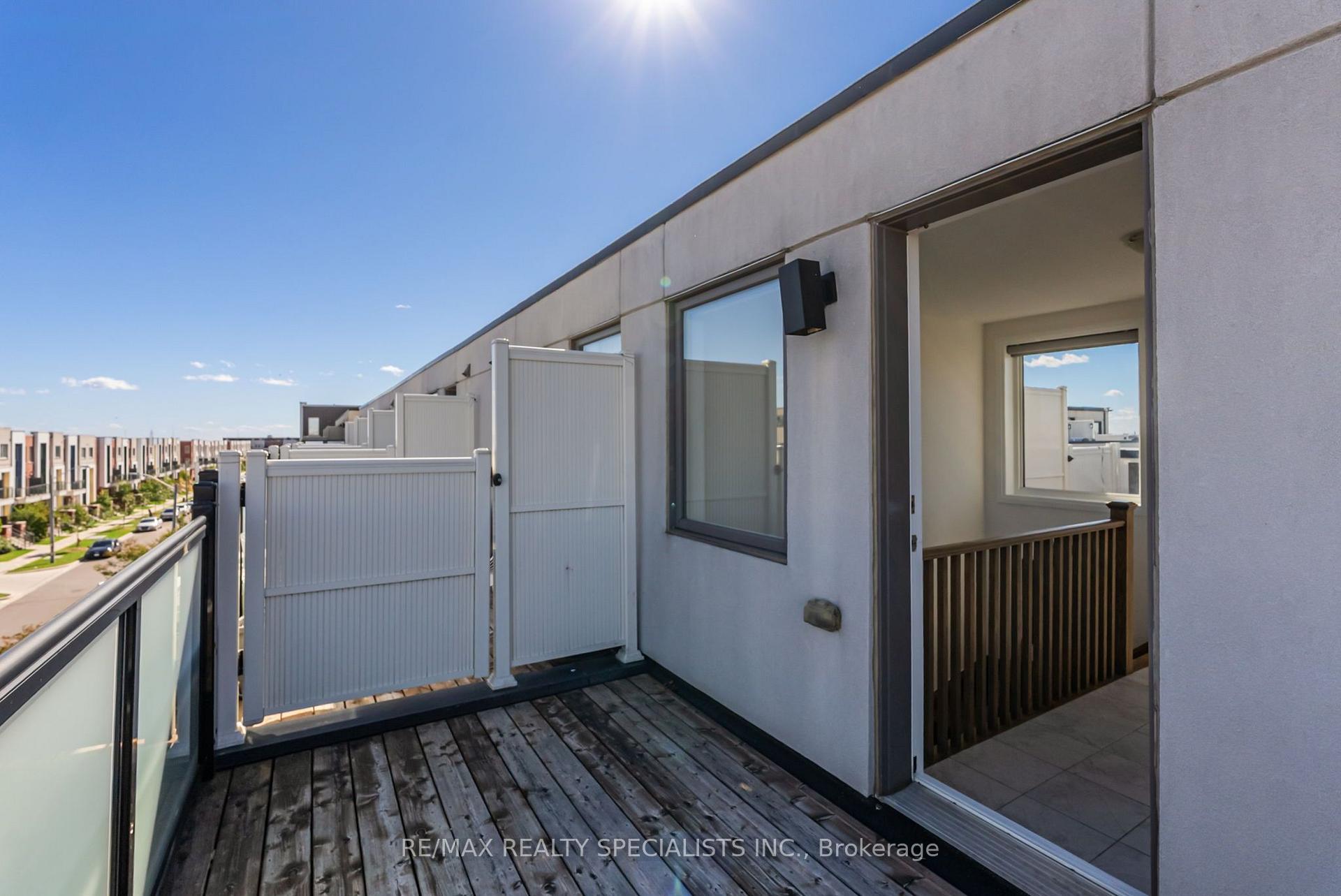 Photo 45 of 162 William Duncan Road, North York, Downsview-Roding-CFB — HOMEH
