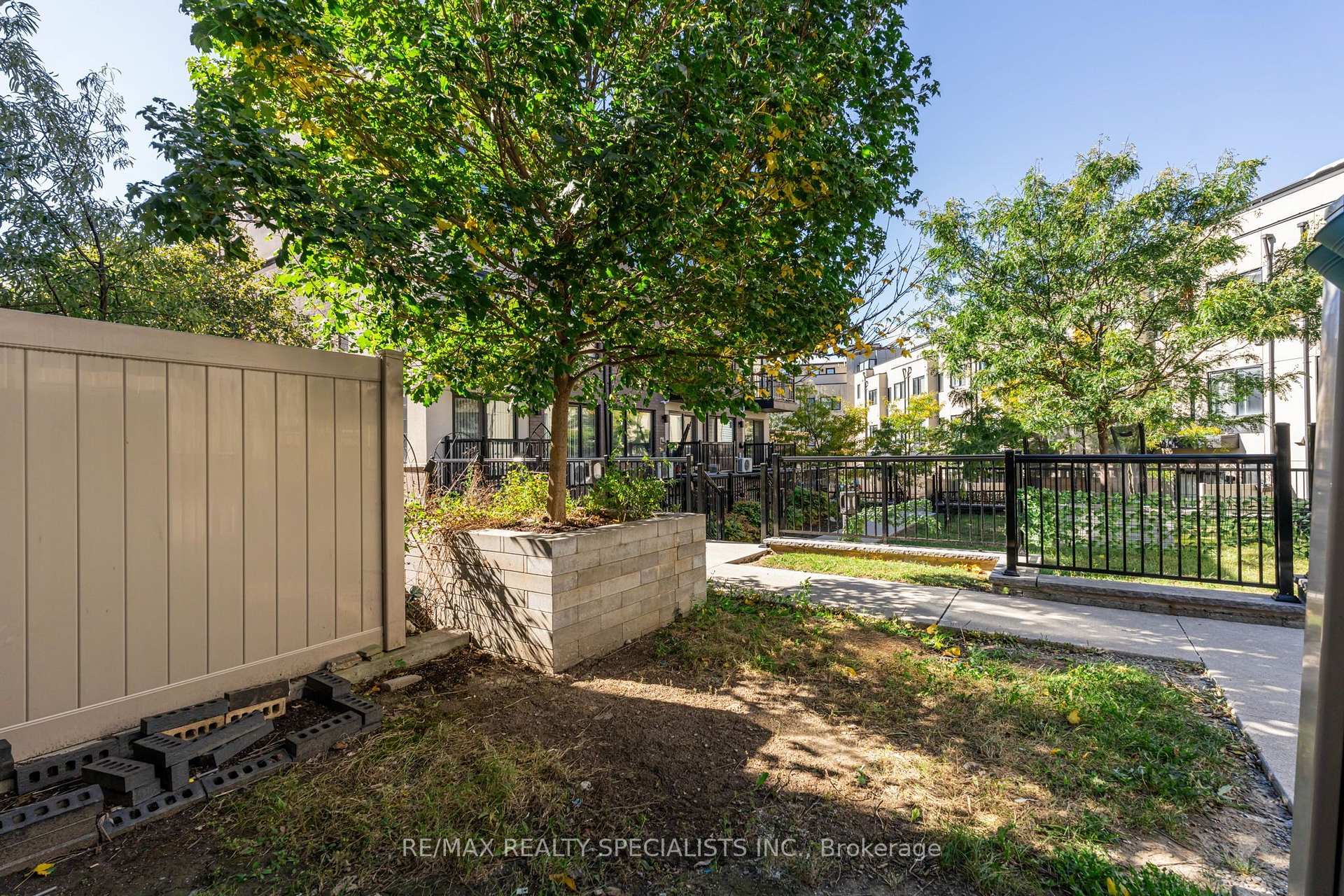 Photo 49 of 162 William Duncan Road, North York, Downsview-Roding-CFB — HOMEH