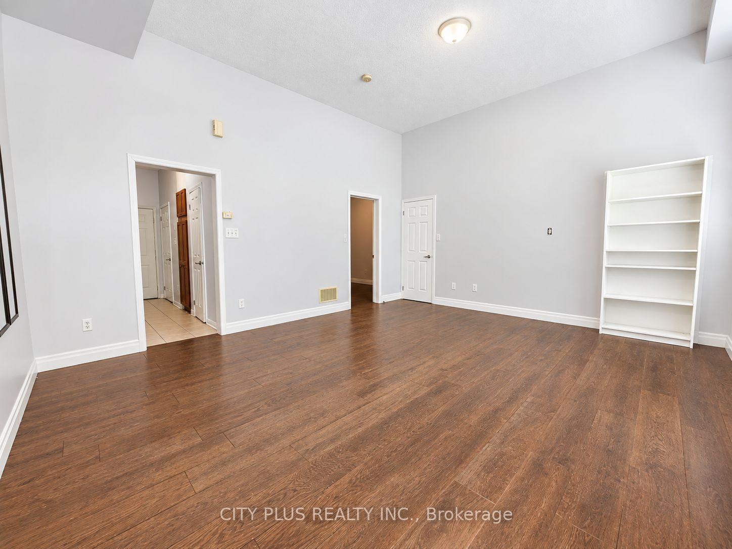 Photo 4 of Unit 2, 2703 Bur Oak Avenue, Markham, Cornell — HOMEH