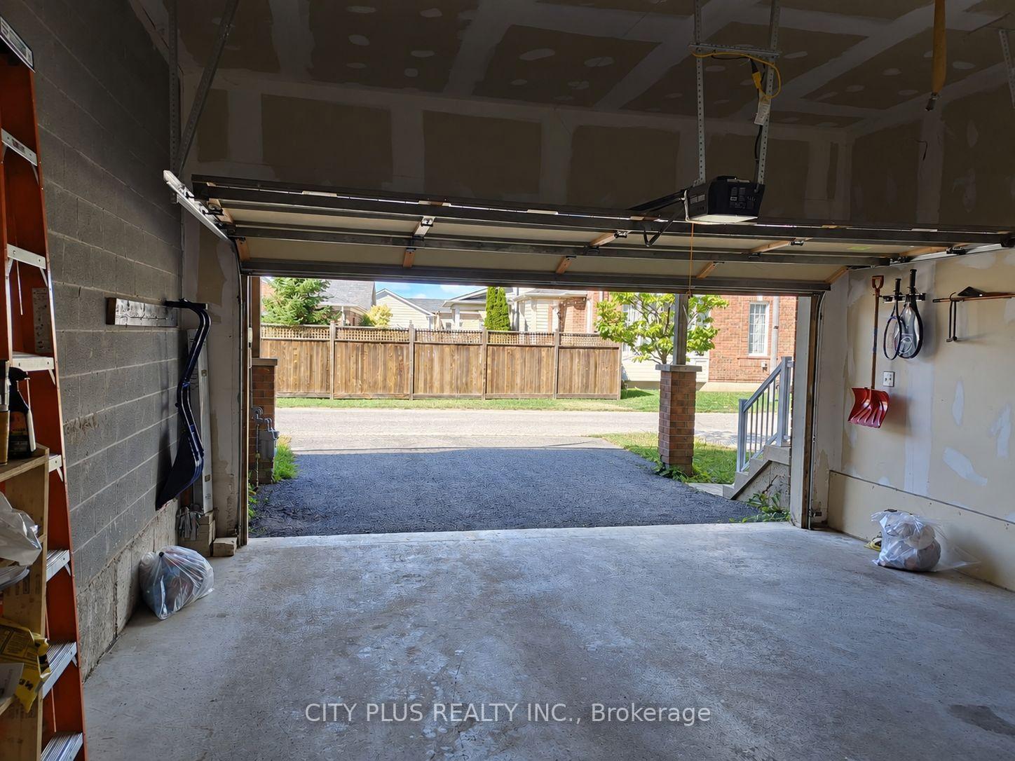 Photo 10 of Unit 2, 2703 Bur Oak Avenue, Markham, Cornell — HOMEH