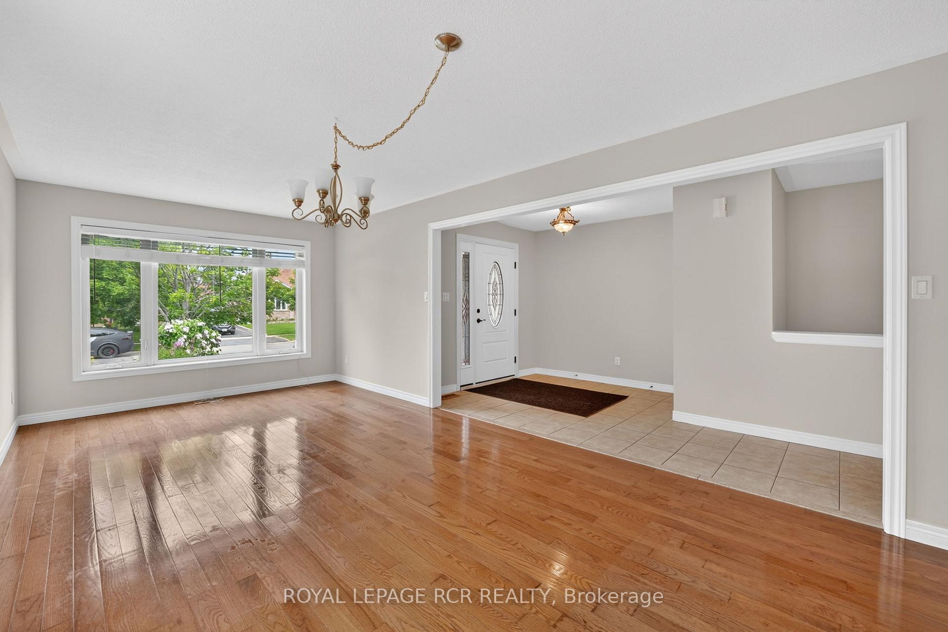 Photo 5 of 71 Elmwood Avenue, Brock, Beaverton — HOMEH