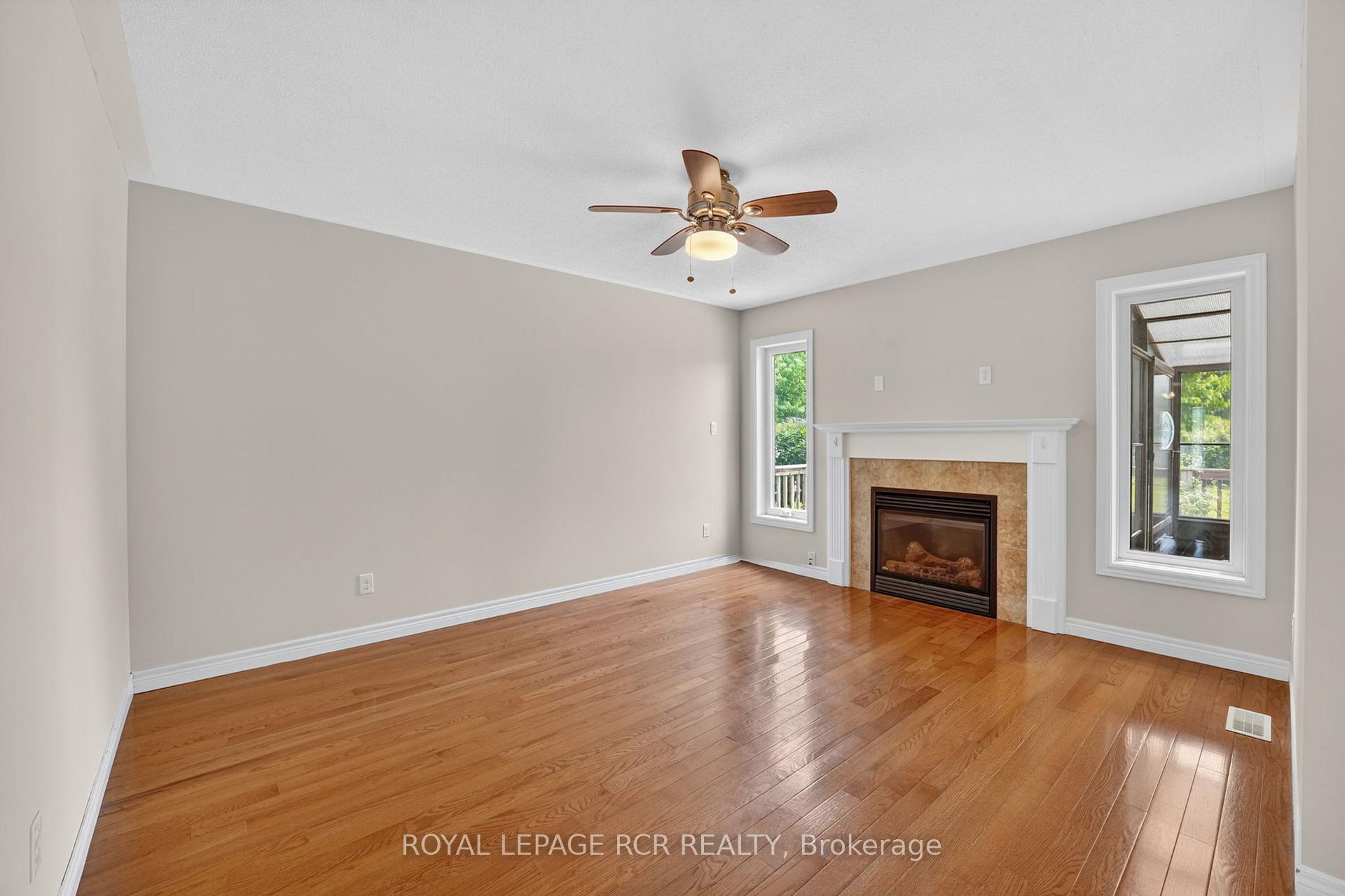 Photo 13 of 71 Elmwood Avenue, Brock, Beaverton — HOMEH