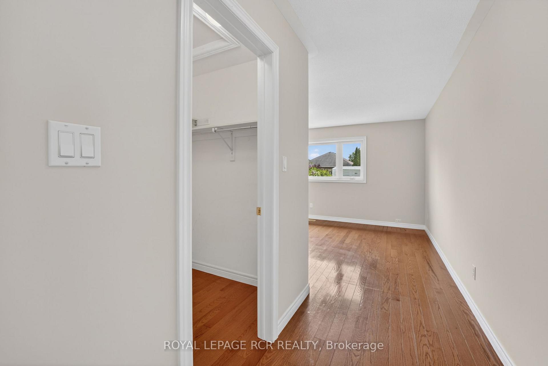 Photo 17 of 71 Elmwood Avenue, Brock, Beaverton — HOMEH