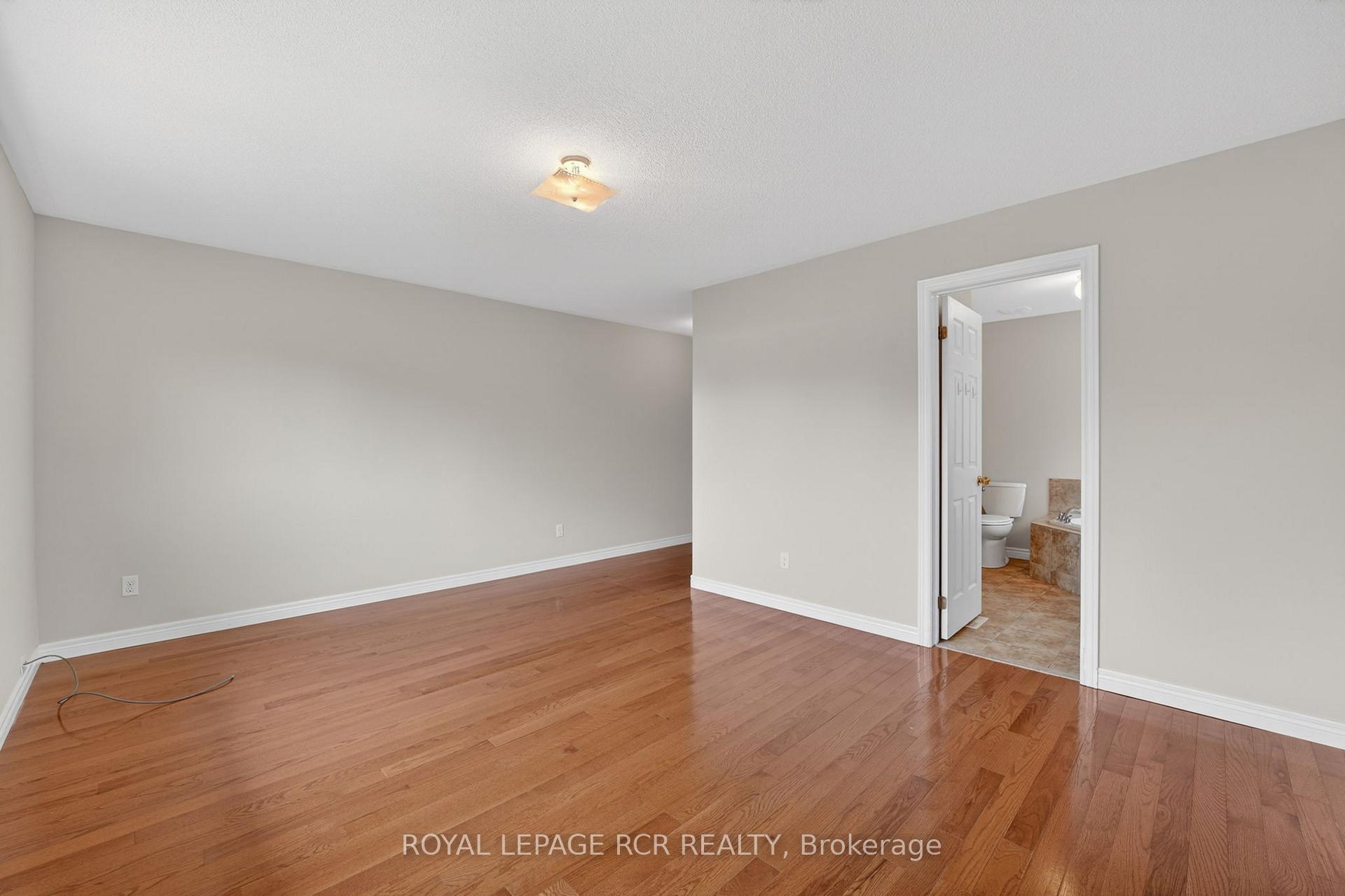 Photo 20 of 71 Elmwood Avenue, Brock, Beaverton — HOMEH
