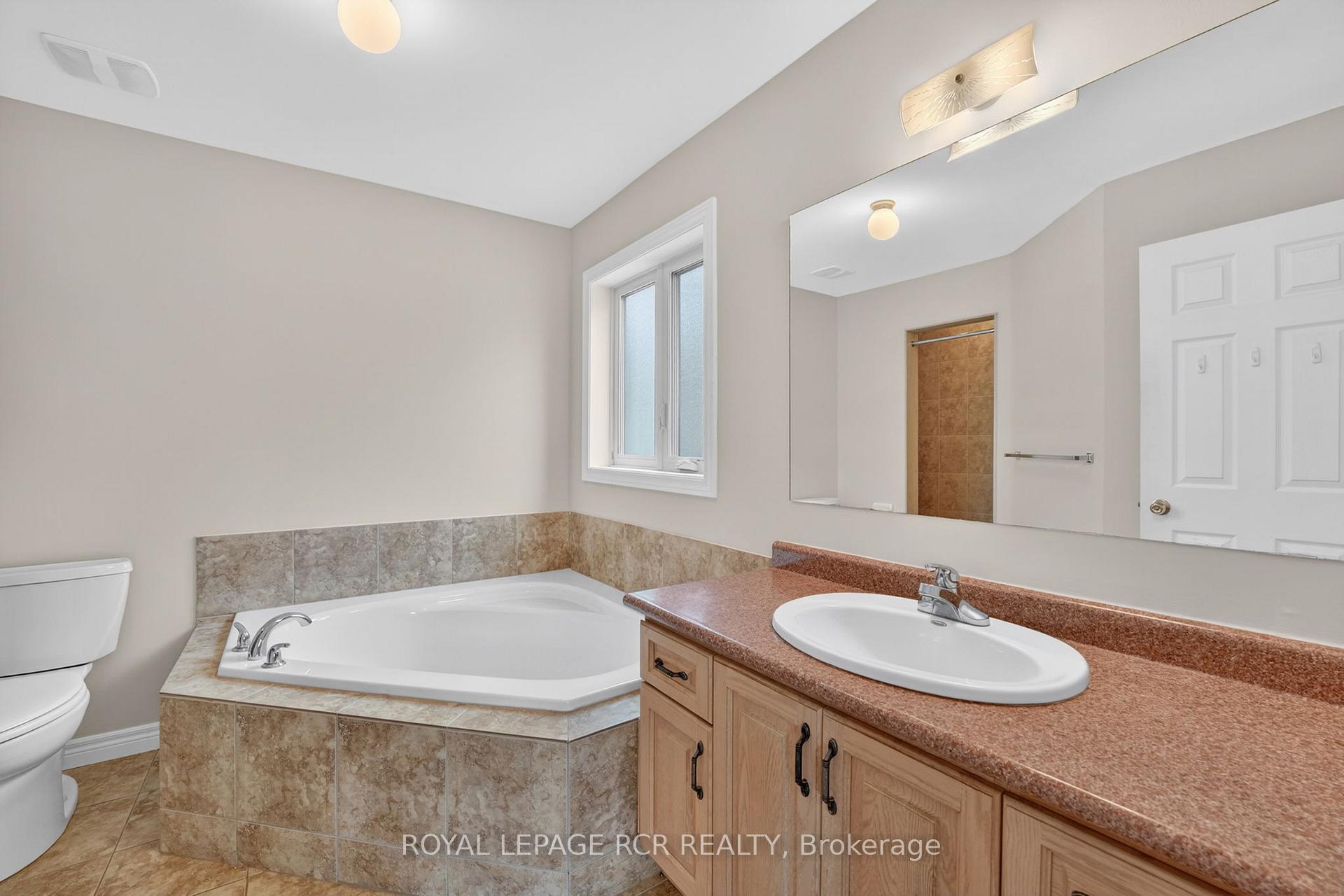 Photo 22 of 71 Elmwood Avenue, Brock, Beaverton — HOMEH