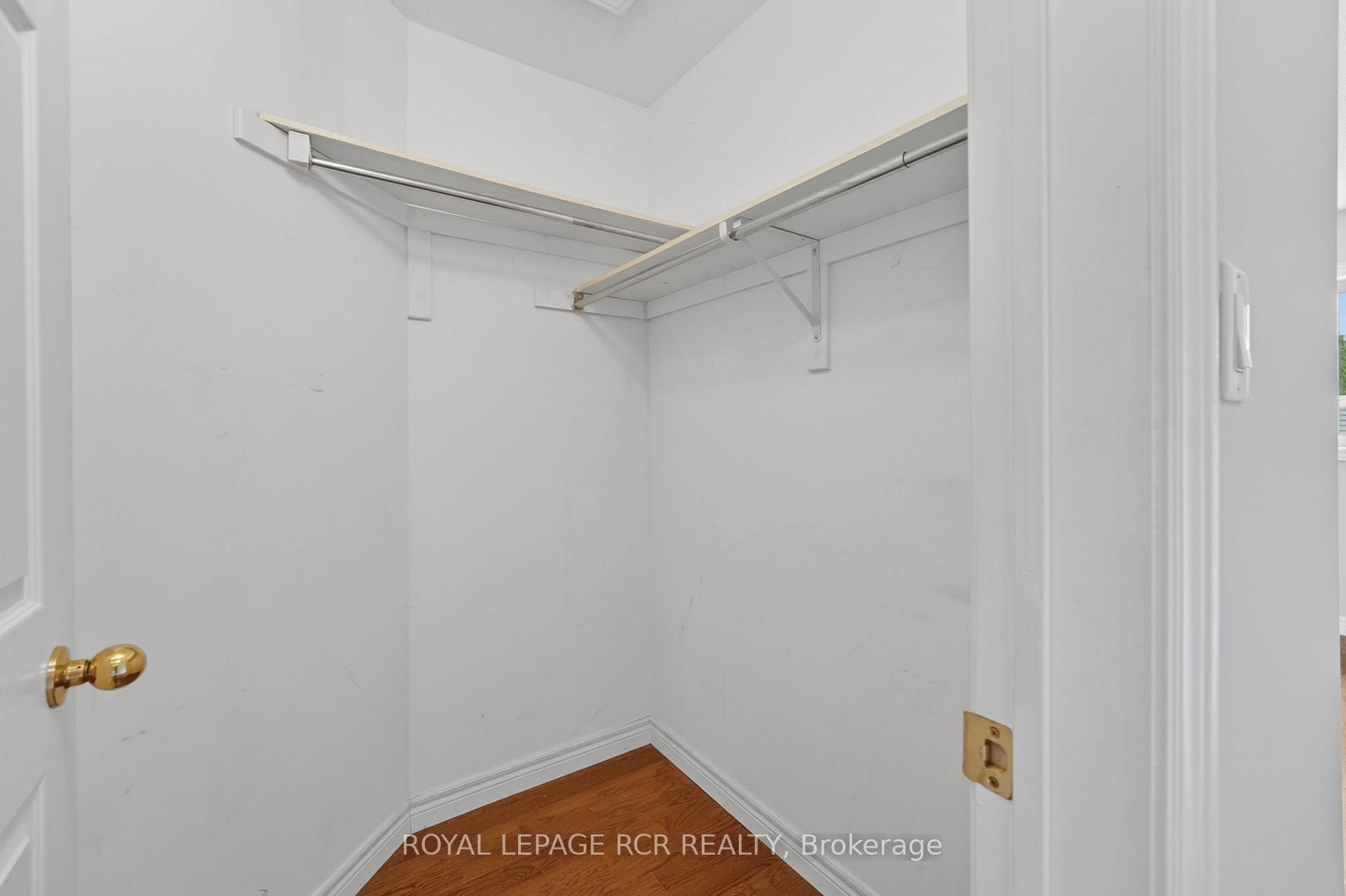 Photo 25 of 71 Elmwood Avenue, Brock, Beaverton — HOMEH