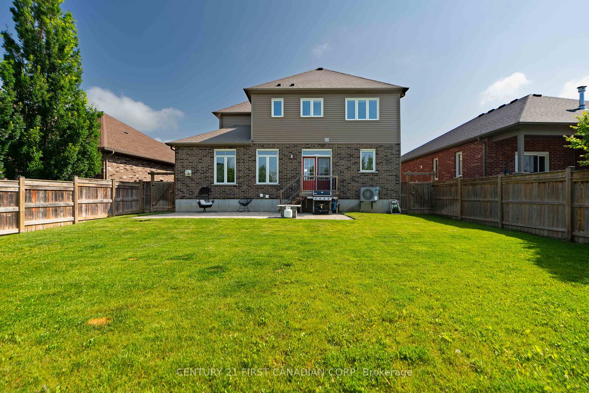 Photo 9 of 155 Spencer Avenue, Lucan Biddulph, Lucan — HOMEH