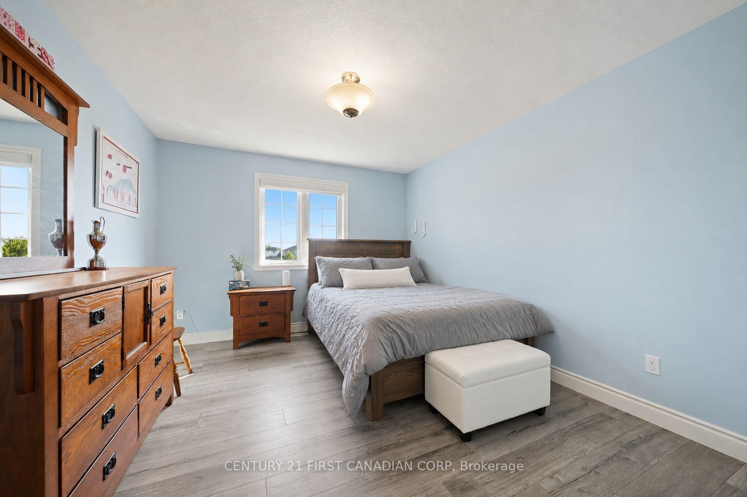 Photo 36 of 155 Spencer Avenue, Lucan Biddulph, Lucan — HOMEH