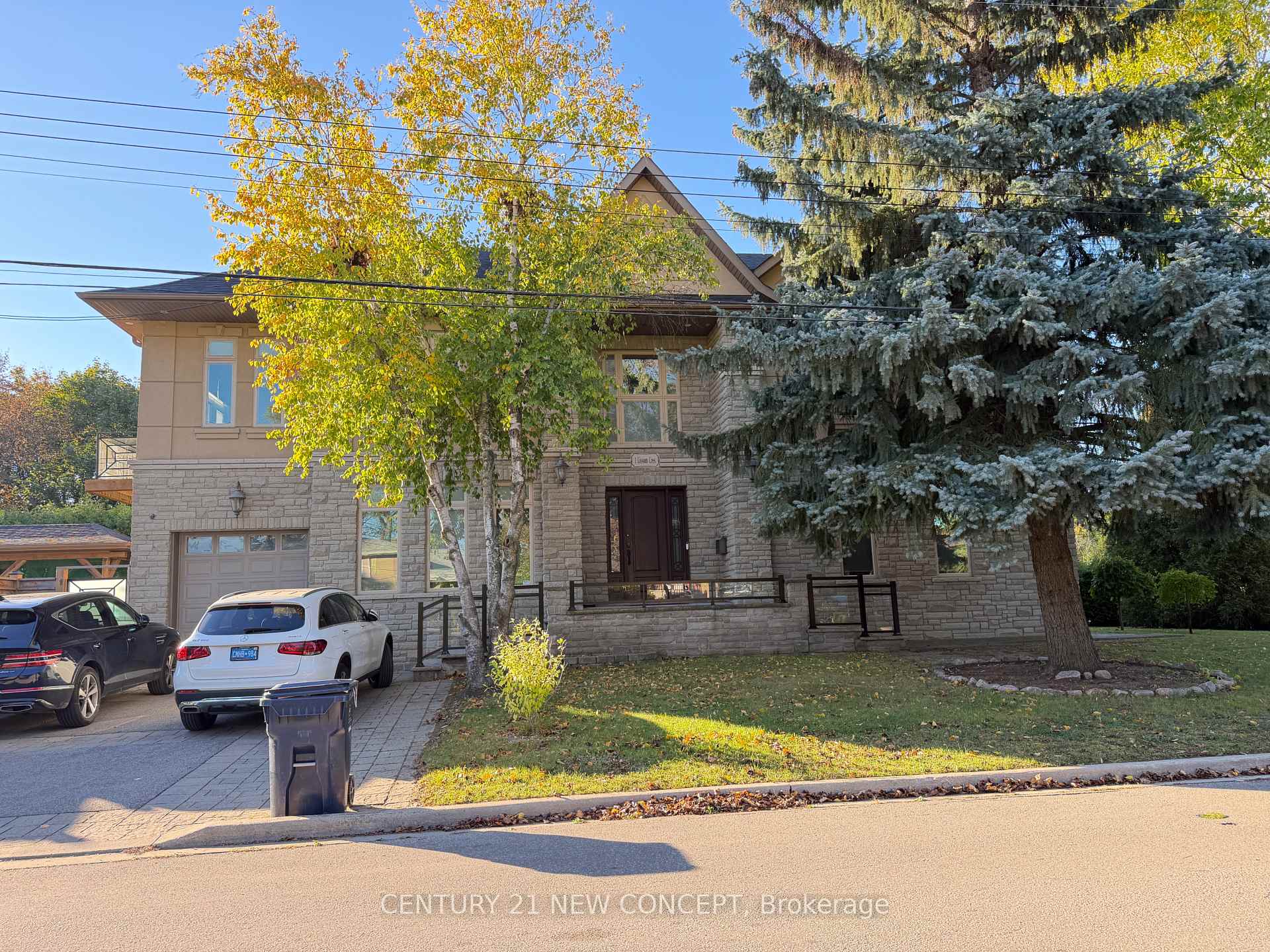 Photo 5 of 1 Lissom Crescent, North York, Newtonbrook West — HOMEH