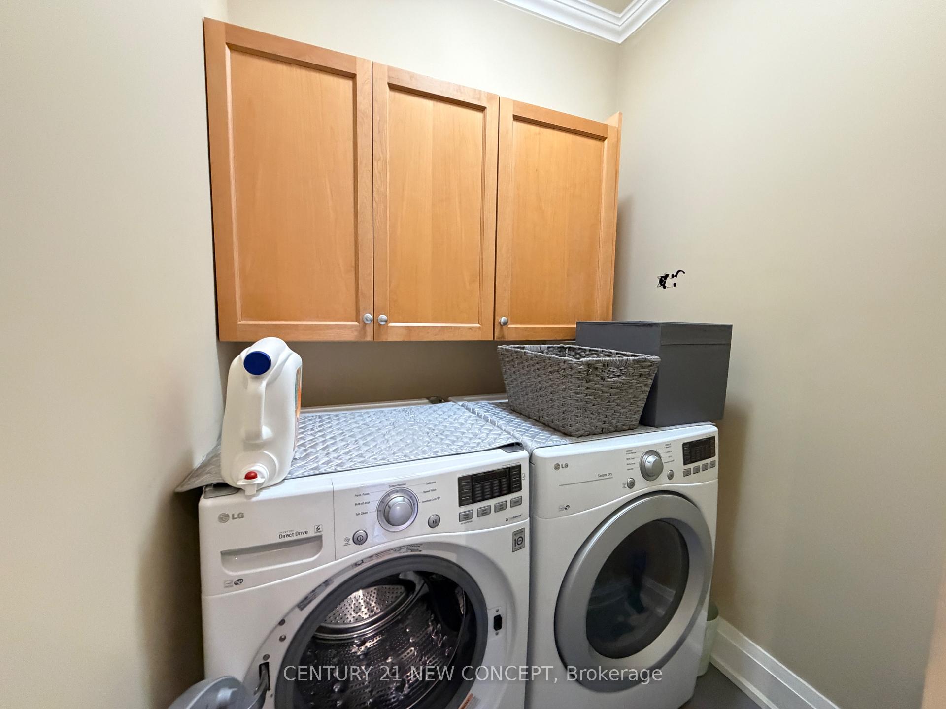 Photo 19 of 1 Lissom Crescent, North York, Newtonbrook West — HOMEH
