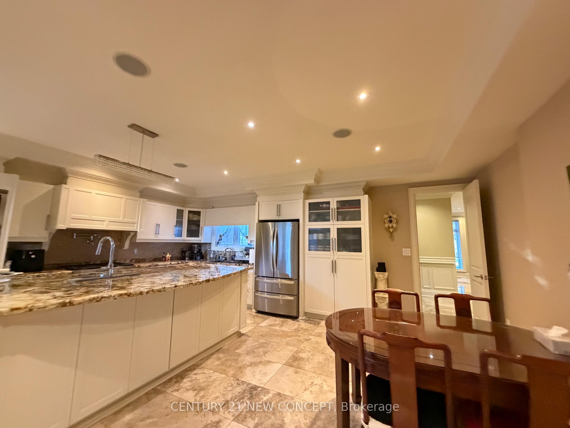 Photo 26 of 1 Lissom Crescent, North York, Newtonbrook West — HOMEH