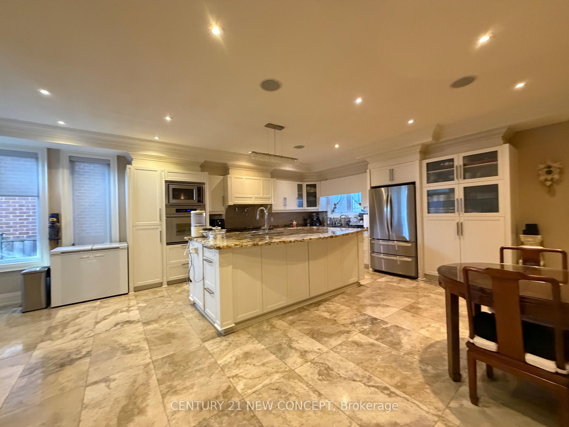 Photo 27 of 1 Lissom Crescent, North York, Newtonbrook West — HOMEH