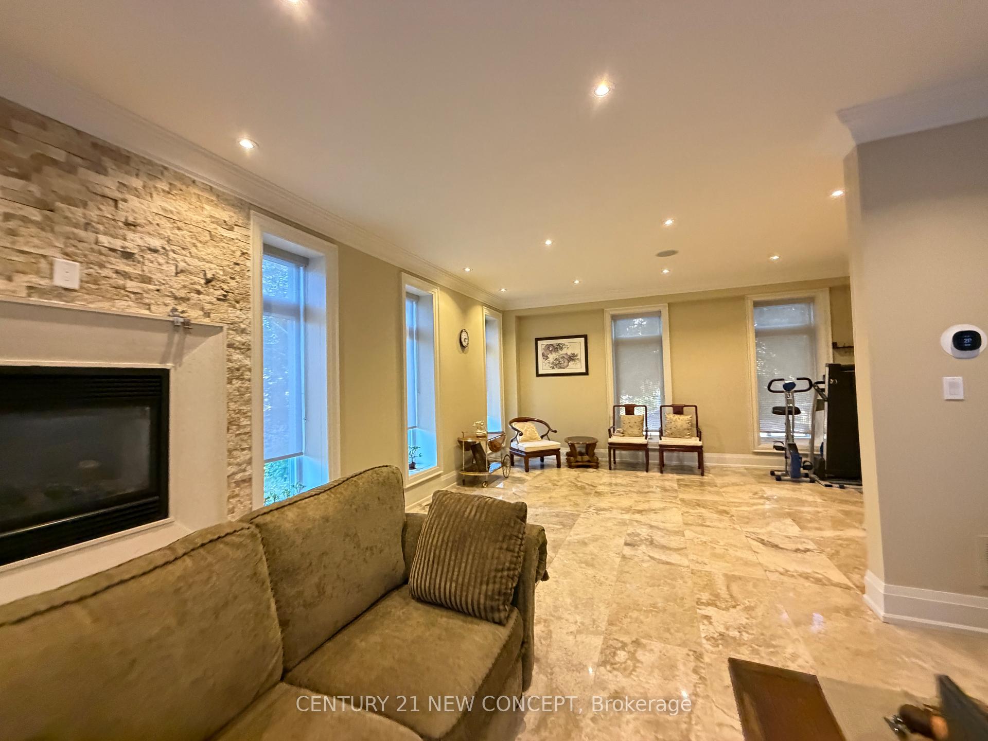 Photo 33 of 1 Lissom Crescent, North York, Newtonbrook West — HOMEH