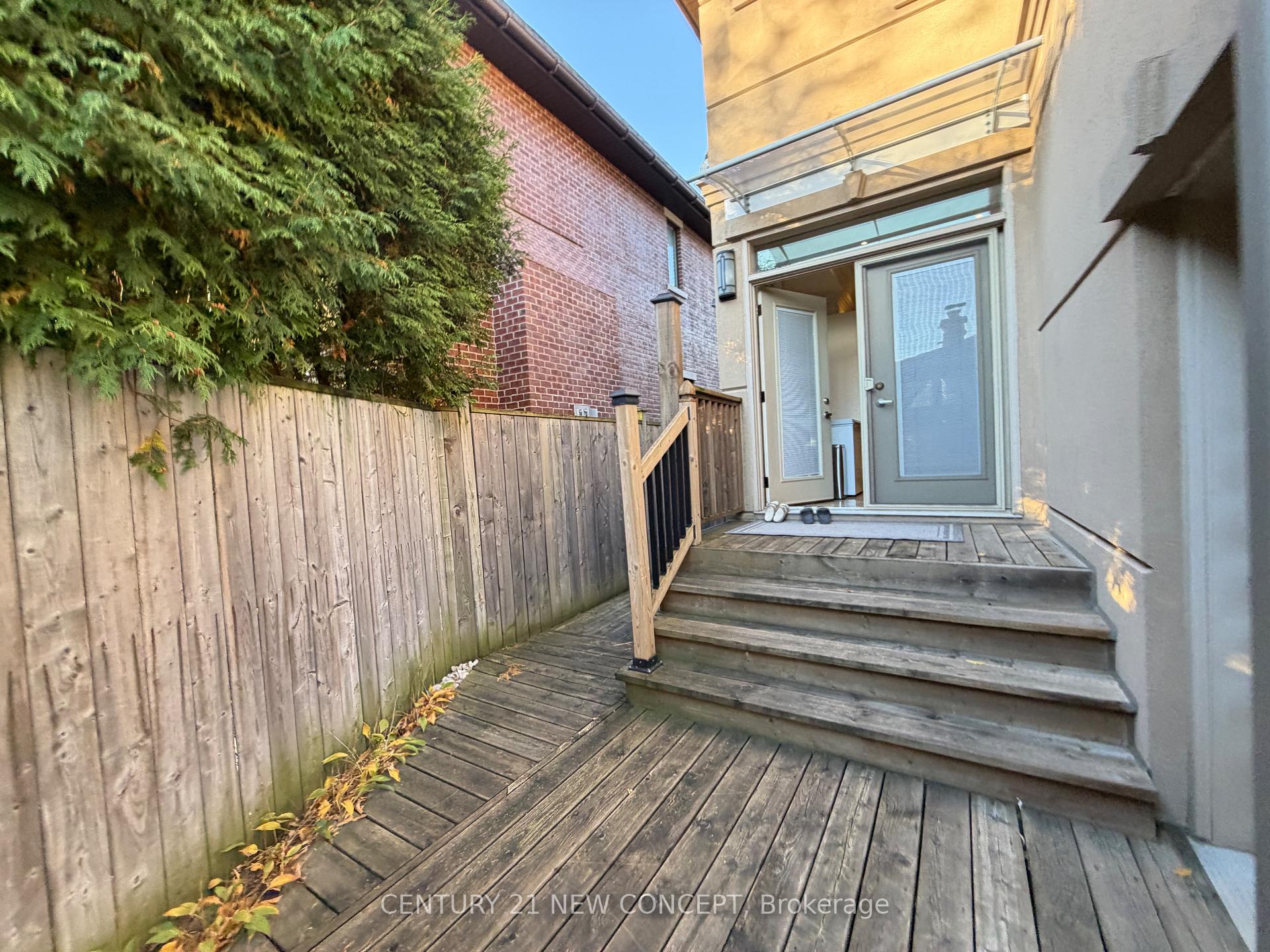 Photo 42 of 1 Lissom Crescent, North York, Newtonbrook West — HOMEH