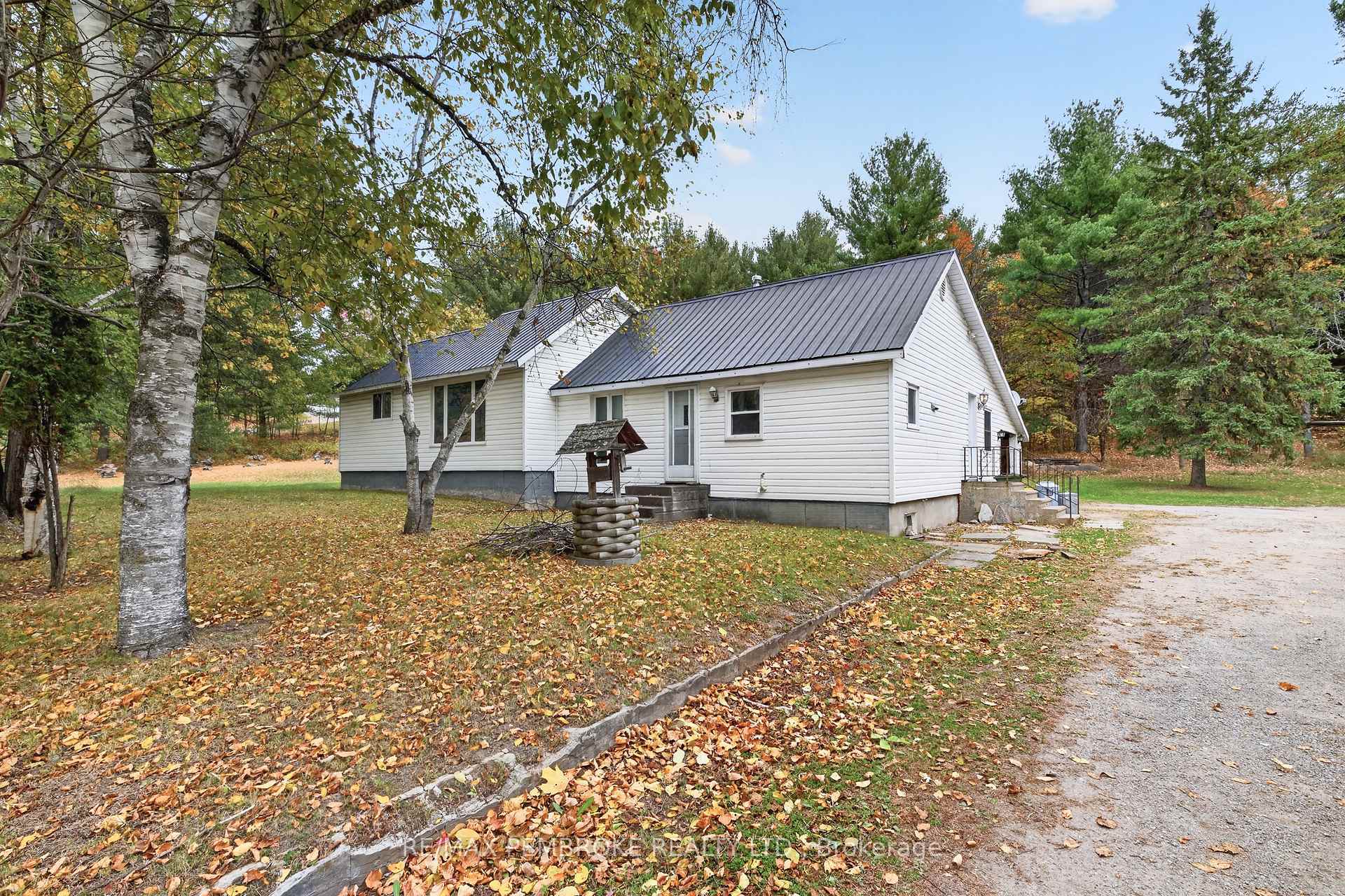 Front of 39326 Highway 41