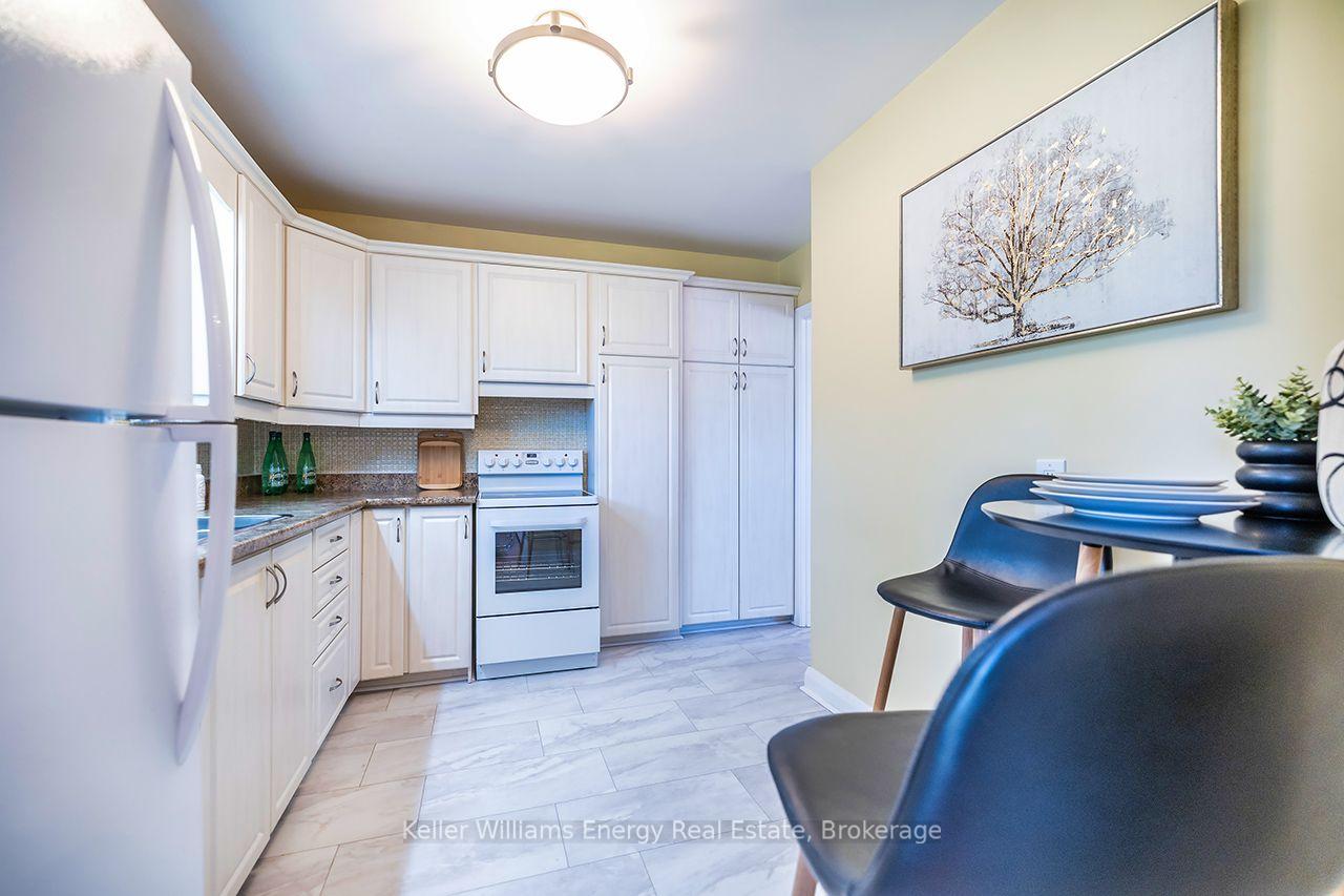 Photo 13 of 403 Rossmount Avenue, Oshawa, Northglen — HOMEH