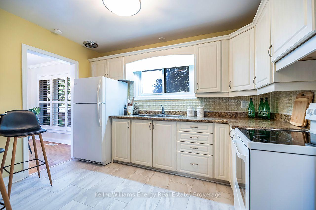 Photo 14 of 403 Rossmount Avenue, Oshawa, Northglen — HOMEH