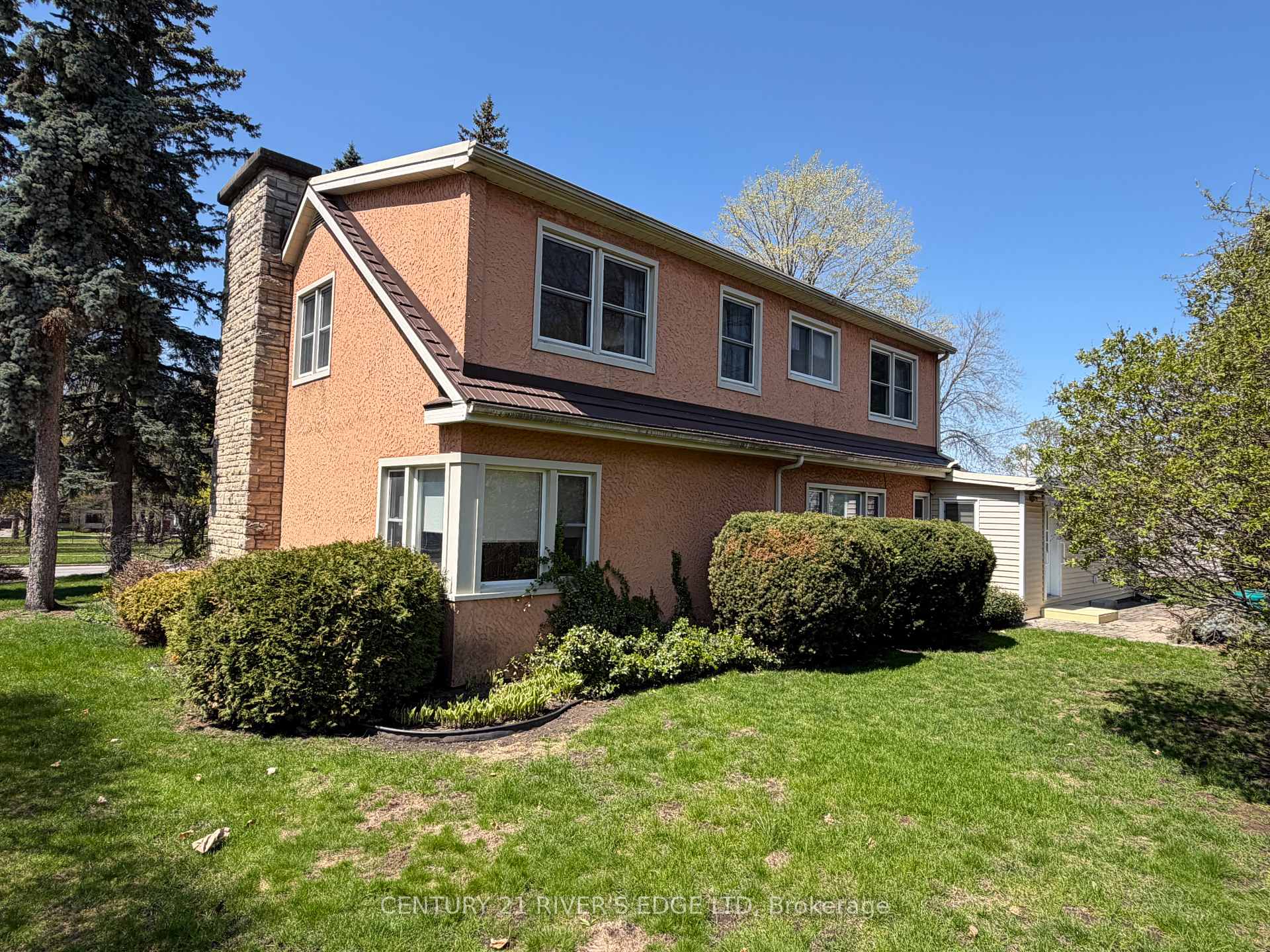 Photo 4 of 67 North Augusta Road, Brockville, Brockville — HOMEH