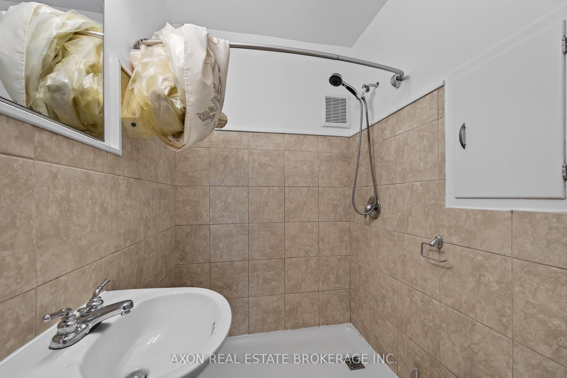Photo 12 of 497 Alfred Street, Kingston, East of Sir John A. Blvd — HOMEH