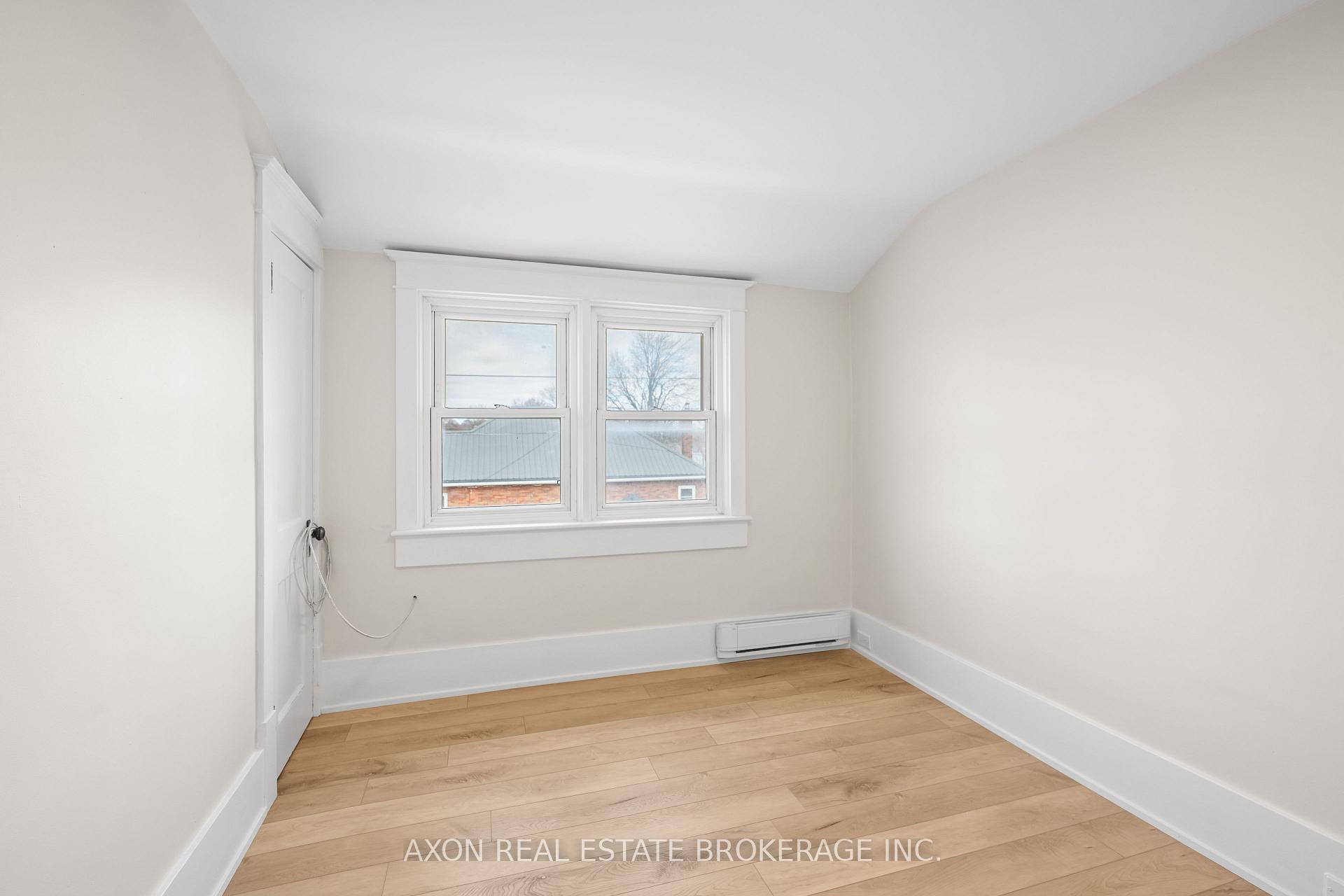 Photo 33 of 497 Alfred Street, Kingston, East of Sir John A. Blvd — HOMEH