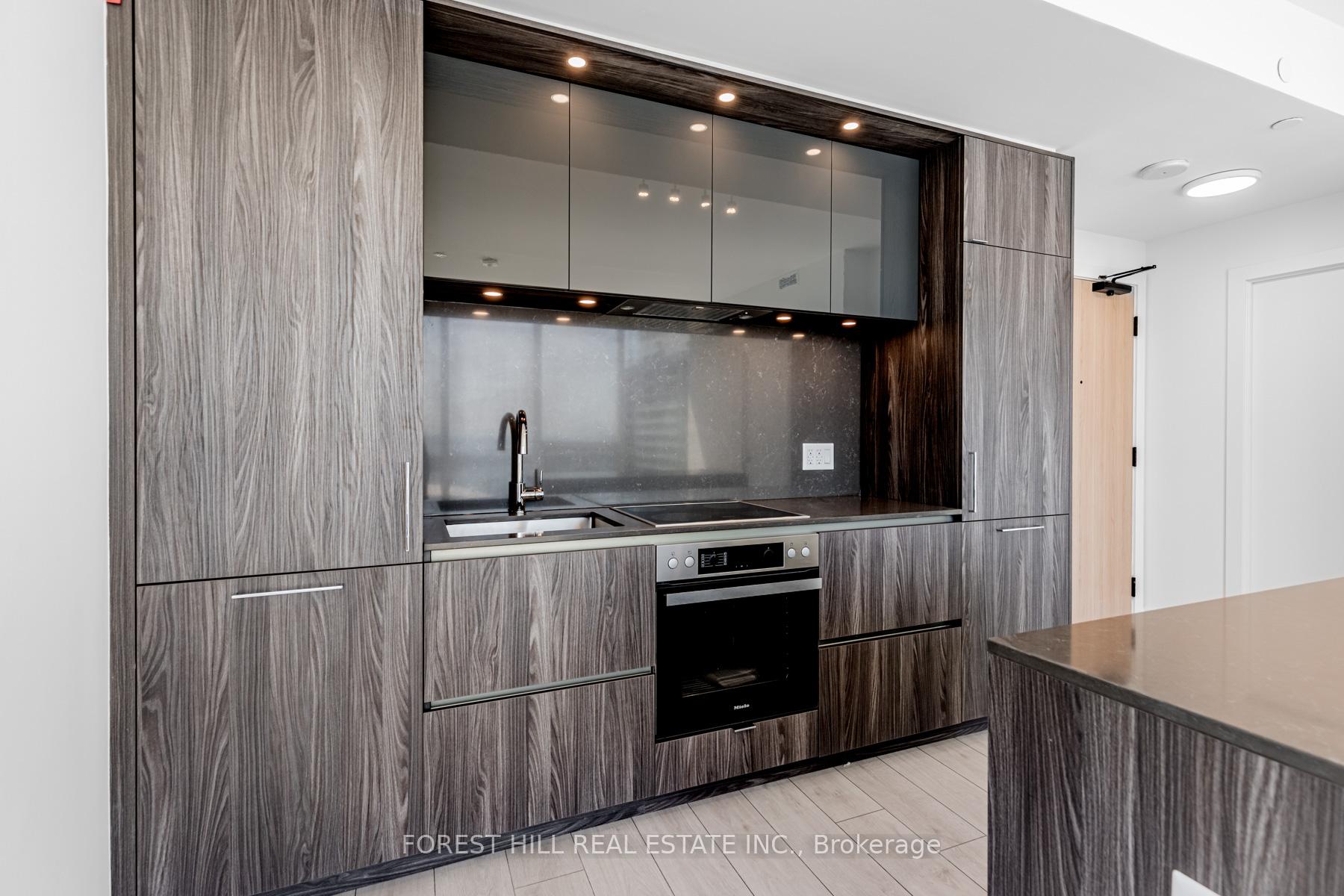 Photo 7 of Unit 3707, 35 Mercer Street, Toronto, Waterfront Communities — HOMEH