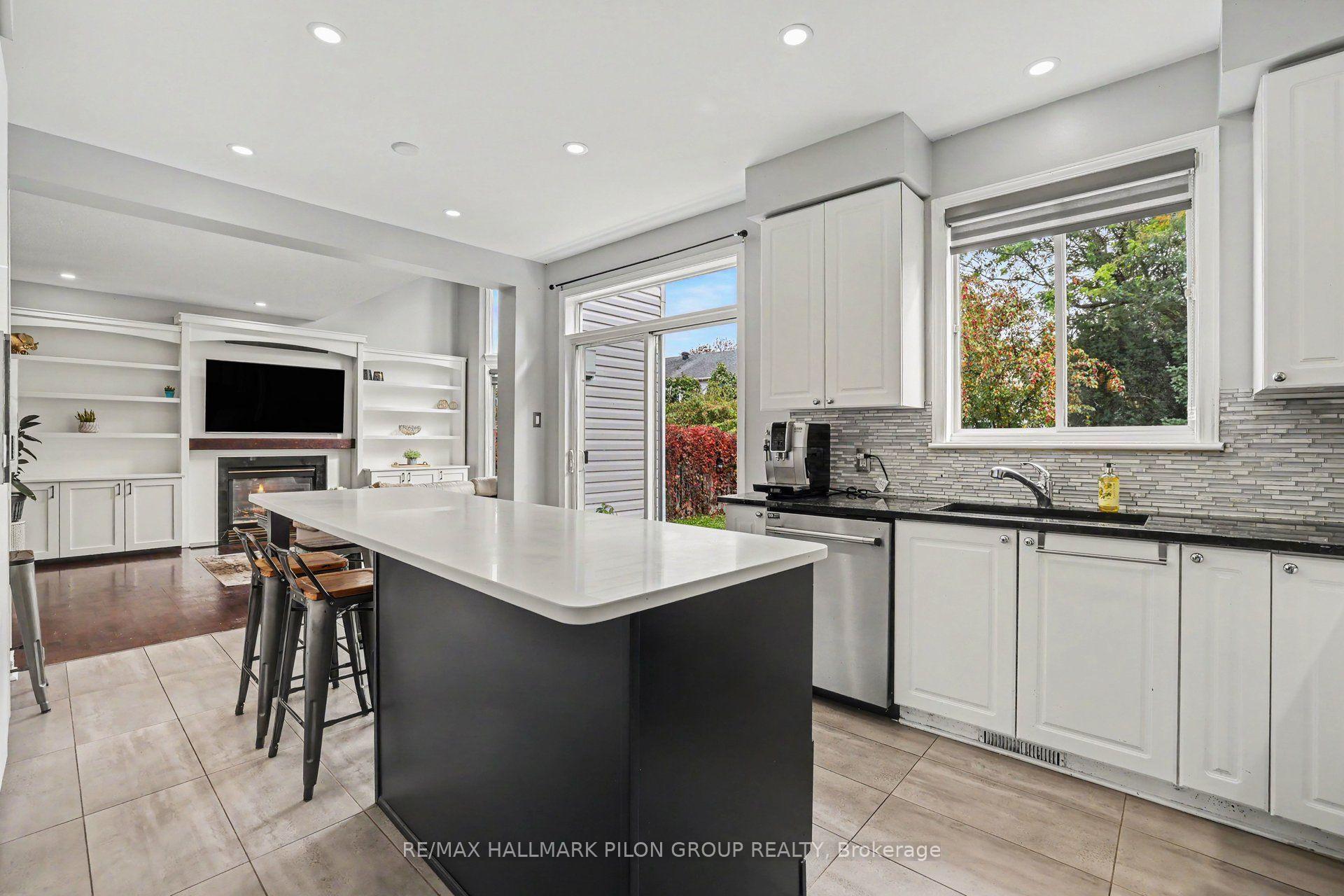 Photo 8 of 4377 Rainforest Drive, Ottawa, Riverside South/Gloucester Glen — HOMEH