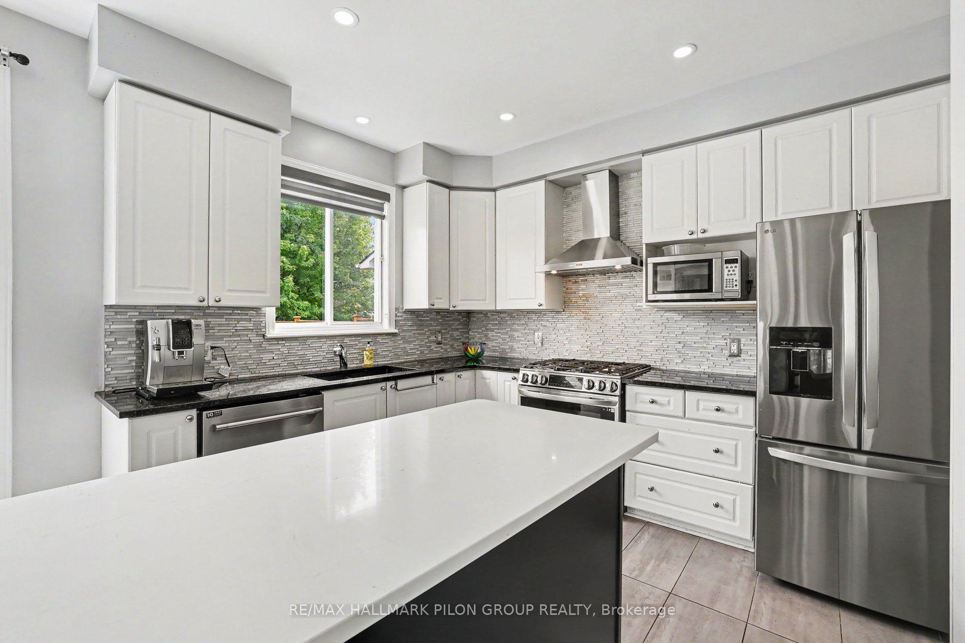 Photo 10 of 4377 Rainforest Drive, Ottawa, Riverside South/Gloucester Glen — HOMEH